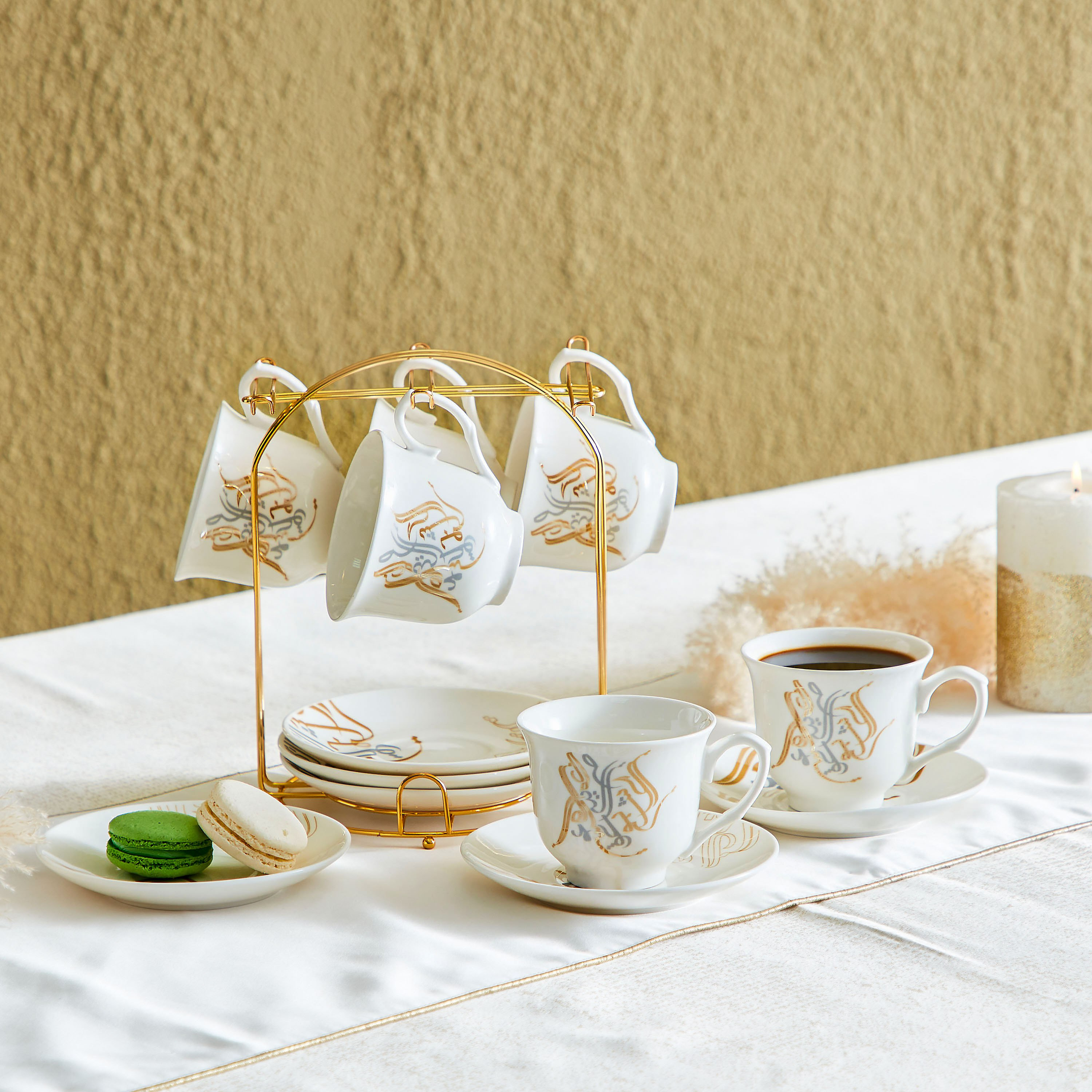 طقم فناجين وأطباق وحامل بطبعات كاليجرافي- 13 قطعة-hbxhomeware-hbxkitchen-image-1