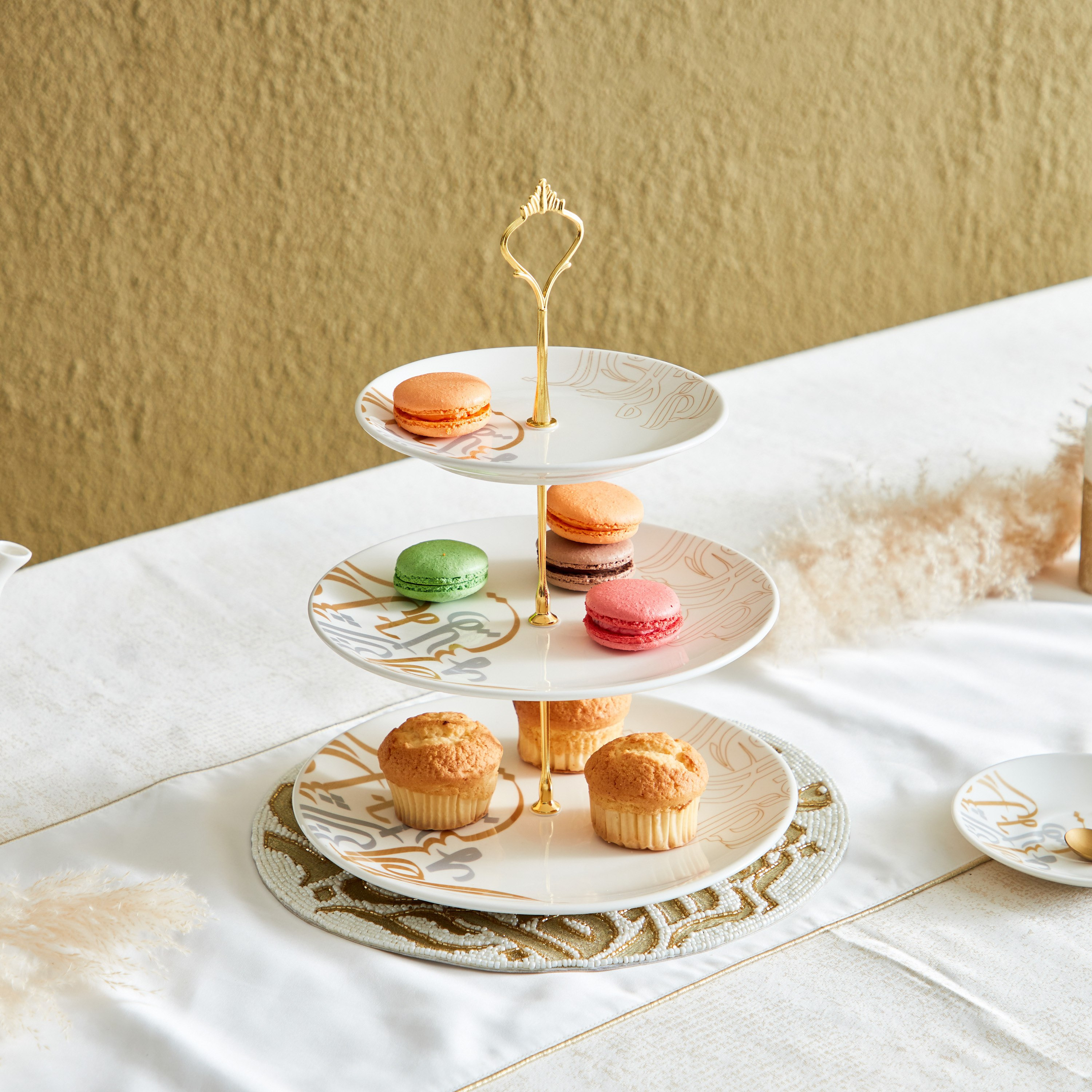 صحن تقديم 3 طوابق من كاليجرافي-hbxdecorandfurnishings-tabletop-serveware-image-1