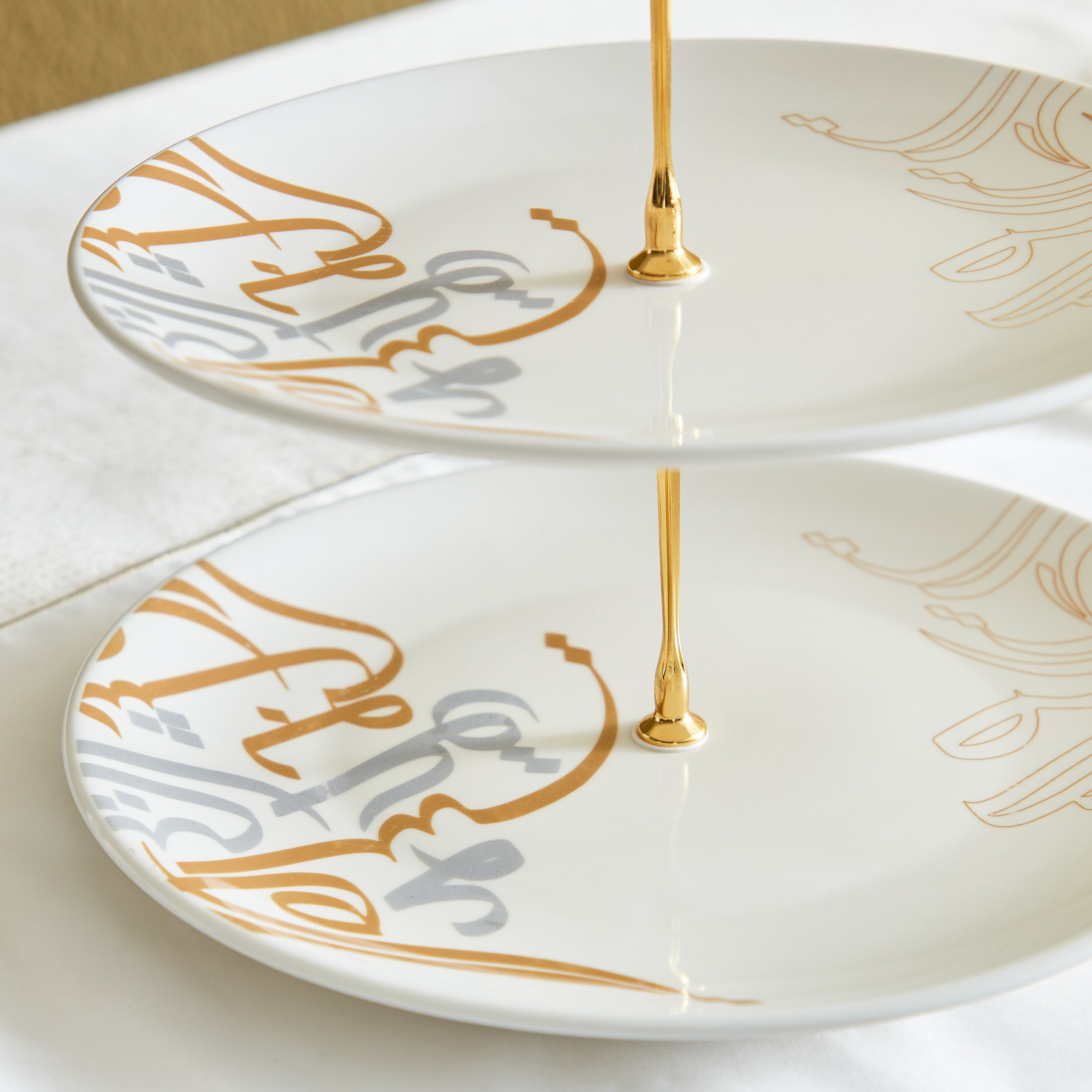 صحن تقديم 3 طوابق من كاليجرافي-hbxdecorandfurnishings-tabletop-serveware-image-4