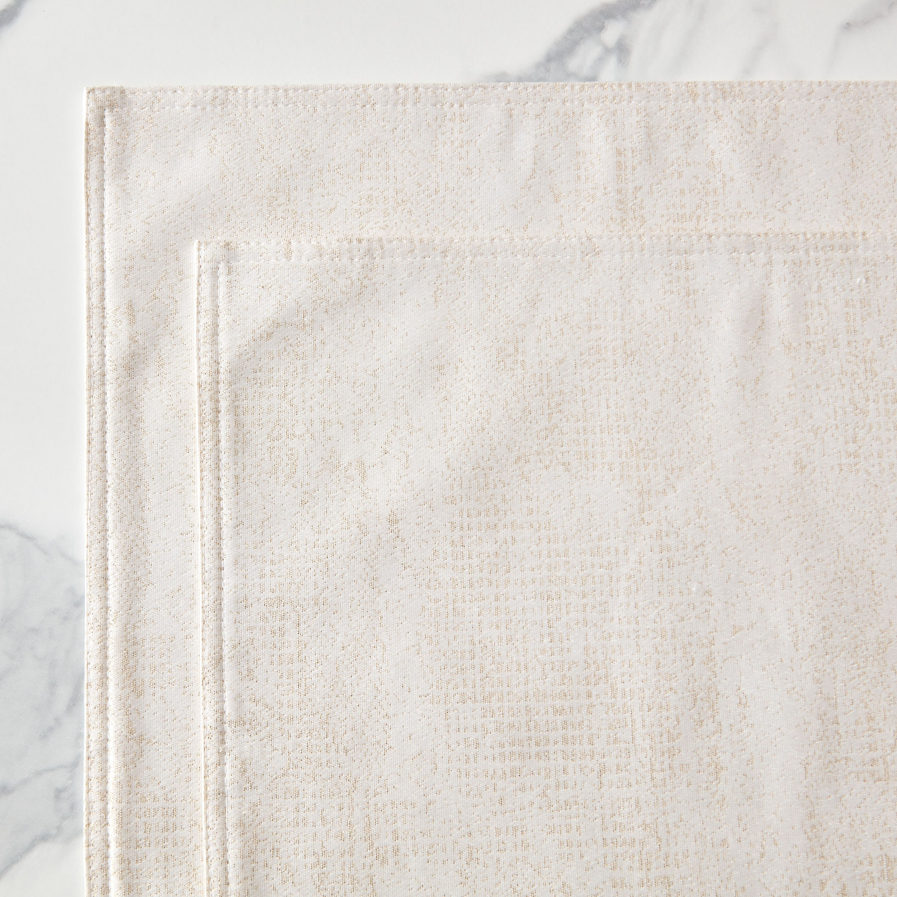 طقم لبادة صحون جاكارد تستخدم على الوجهين قطعتين من هاربر نابري - 33x48 سم-hbxdecorandfurnishings-homefurnishings-tablelinens-image-2