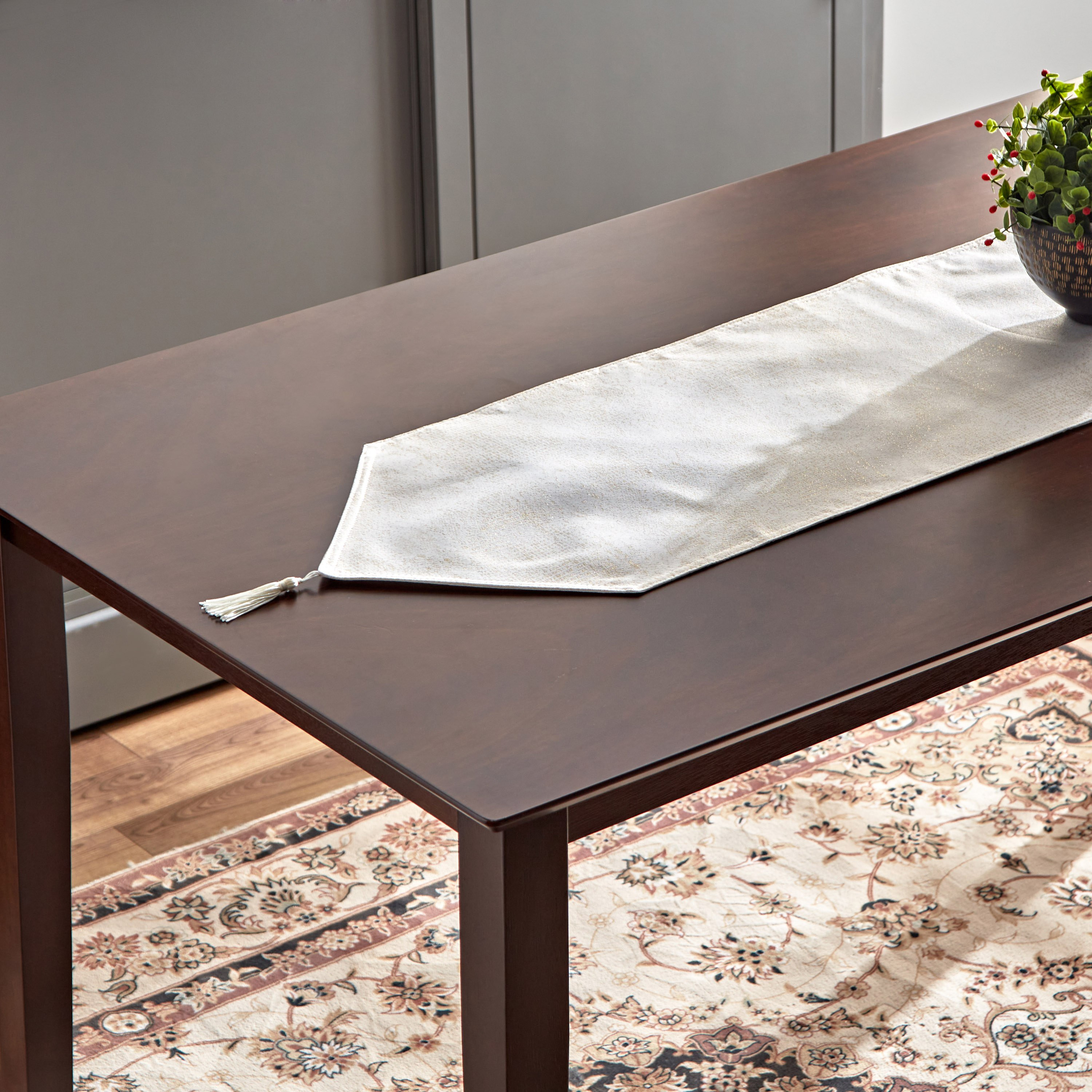 مفرش طاولة جاكارد من هاربر نابري - 33x120 سم-hbxdecorandfurnishings-homefurnishings-tablelinens-image-1