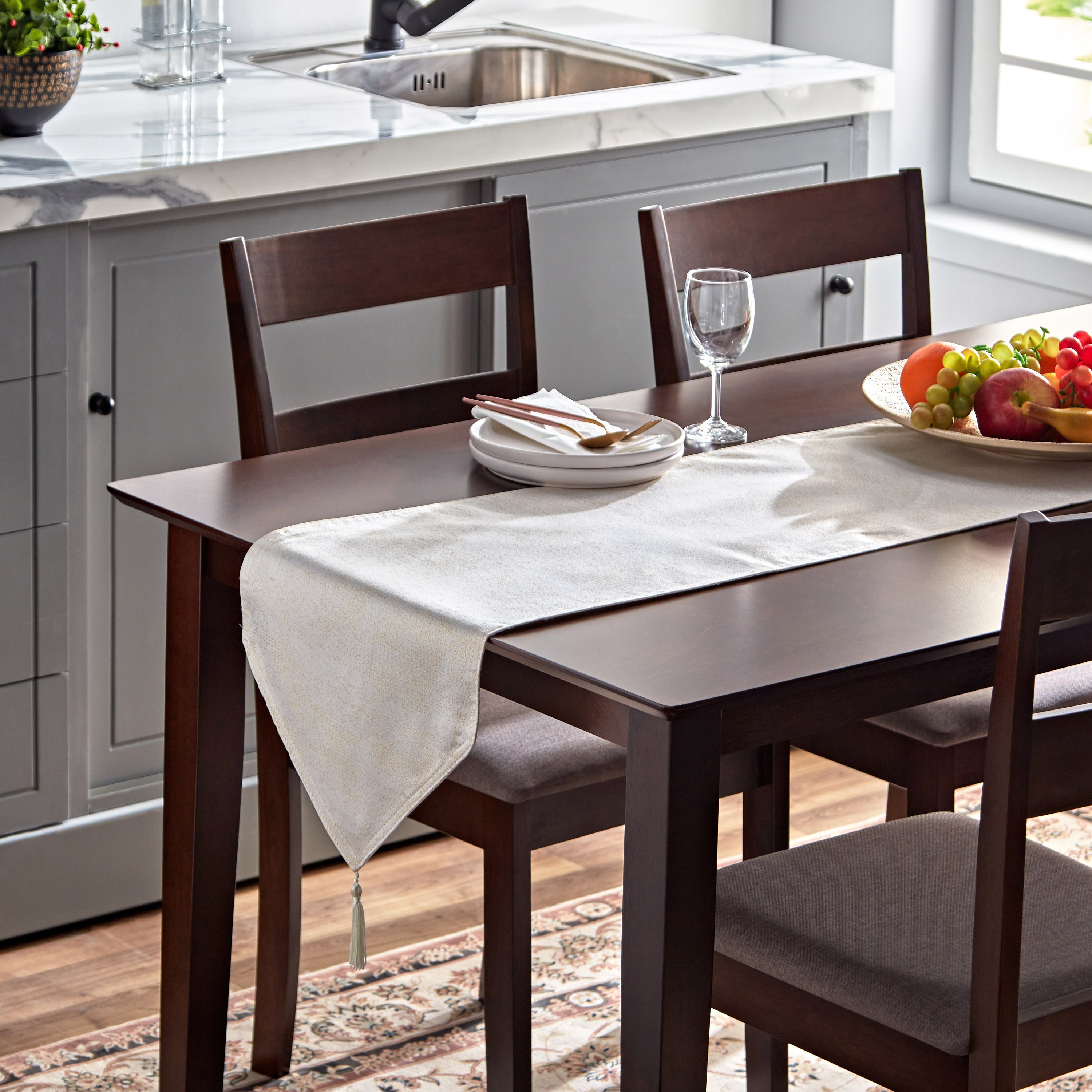مفرش طاولة جاكارد من هاربر نابري - 33x180 سم-hbxdecorandfurnishings-homefurnishings-tablelinens-image-5