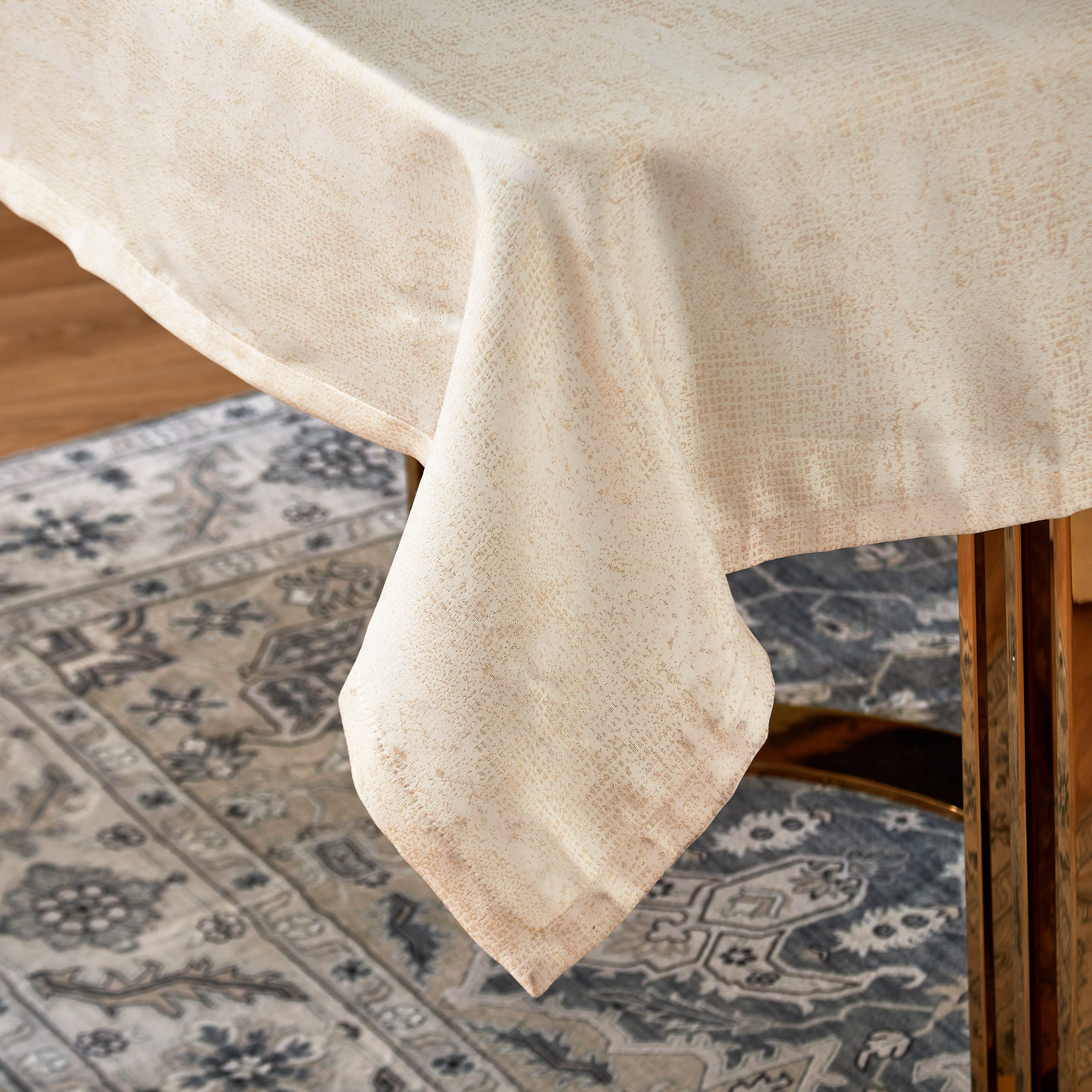 مفرش طاولة قماش جاكارد من هاربر نابري - 130x170 سم-hbxdecorandfurnishings-homefurnishings-tablelinens-image-2