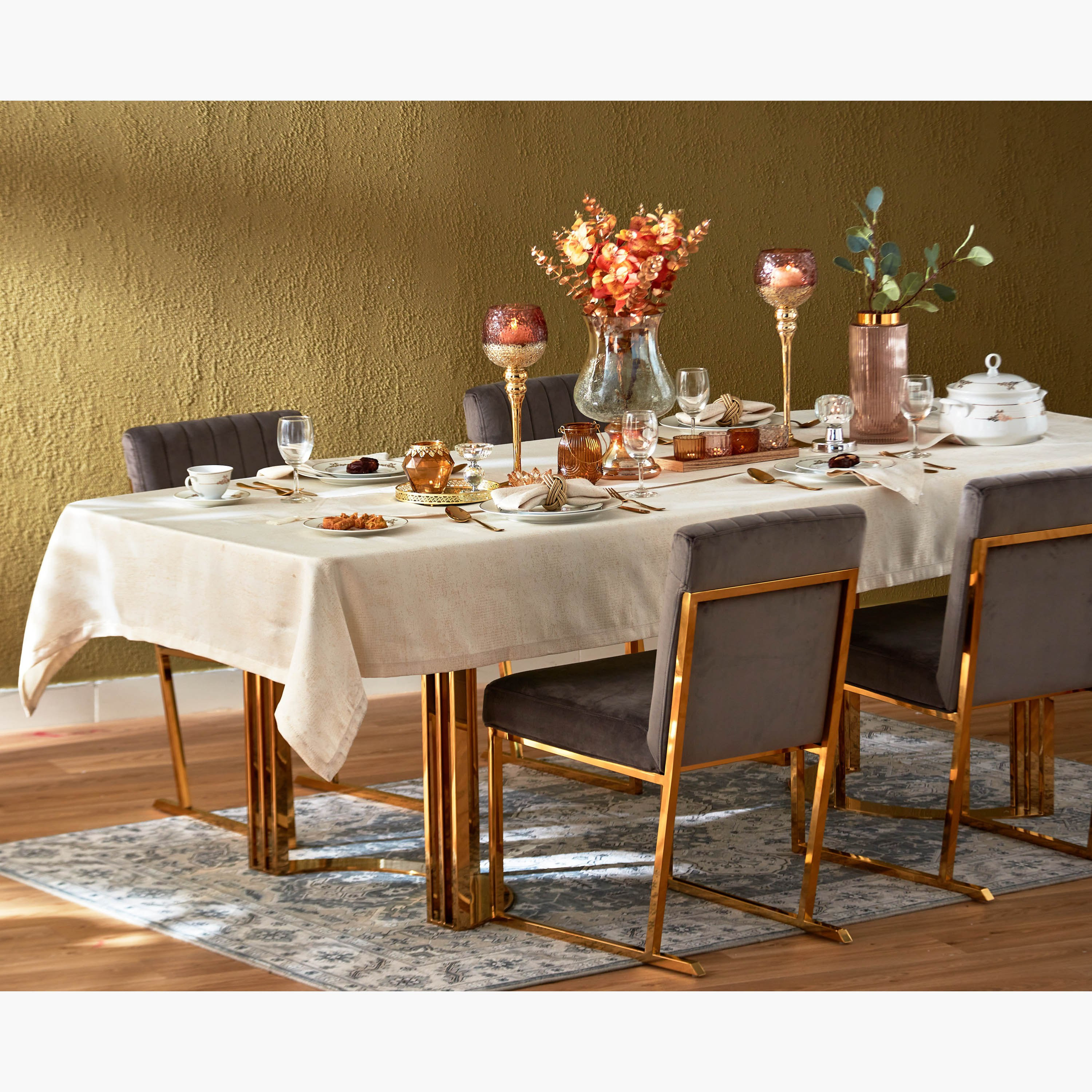 مفرش طاولة قماش جاكارد من هاربر نابري - 140x200 سم-hbxdecorandfurnishings-homefurnishings-tablelinens-image-4