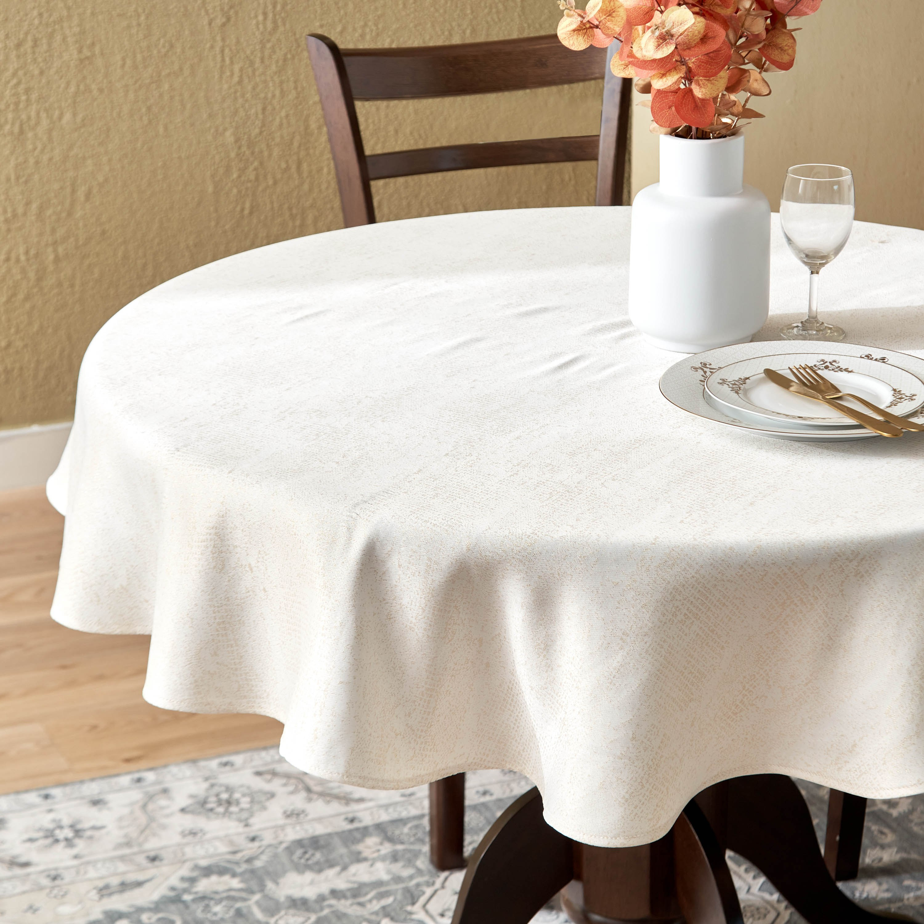 مفرش طاولة جاكارد مستدير من هاربر نابري - 140 سم-hbxdecorandfurnishings-homefurnishings-tablelinens-image-1