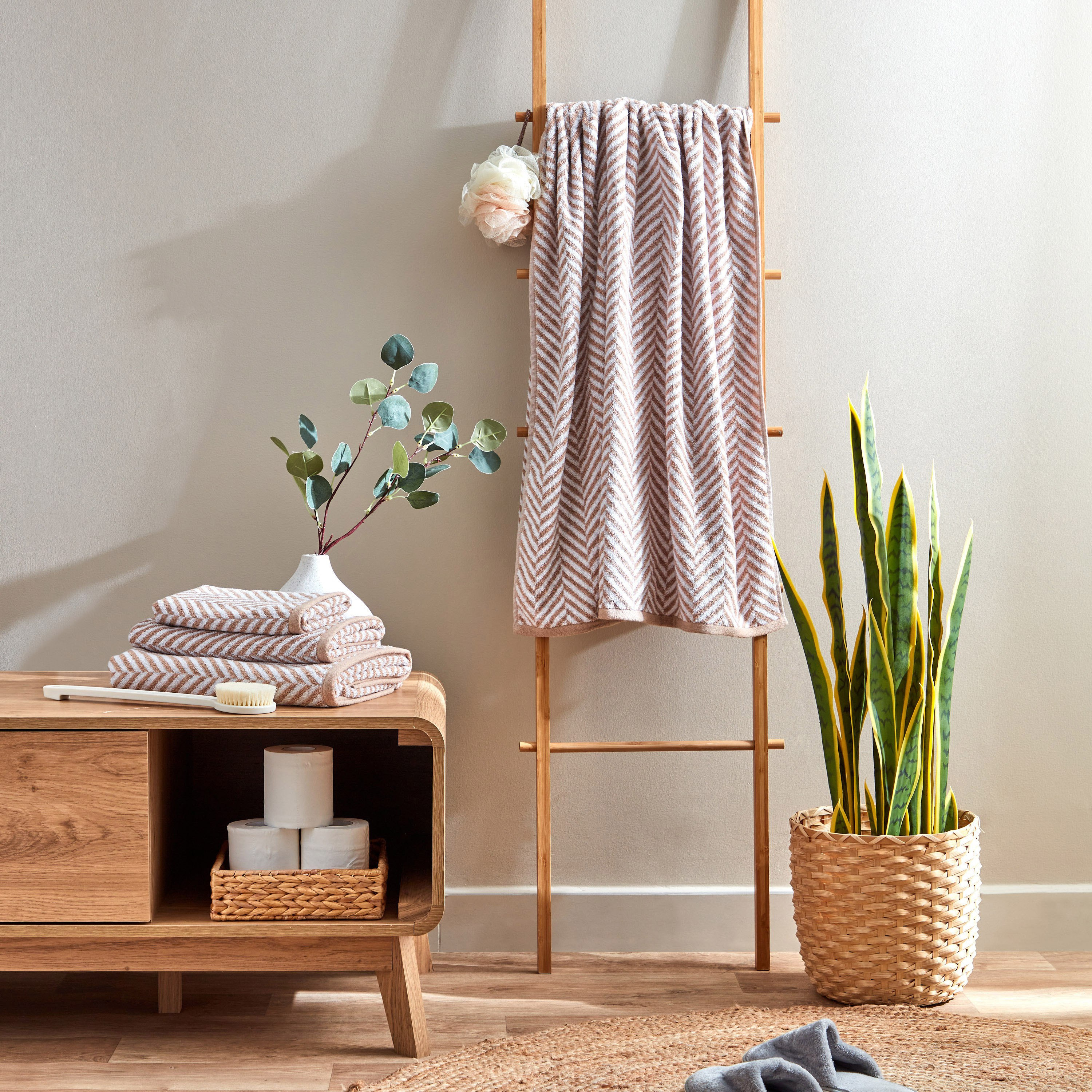 منشفة حمام قطن منقوشة من ريو - 68x136 سم-hbxbathroom-bathroomtextiles-image-4