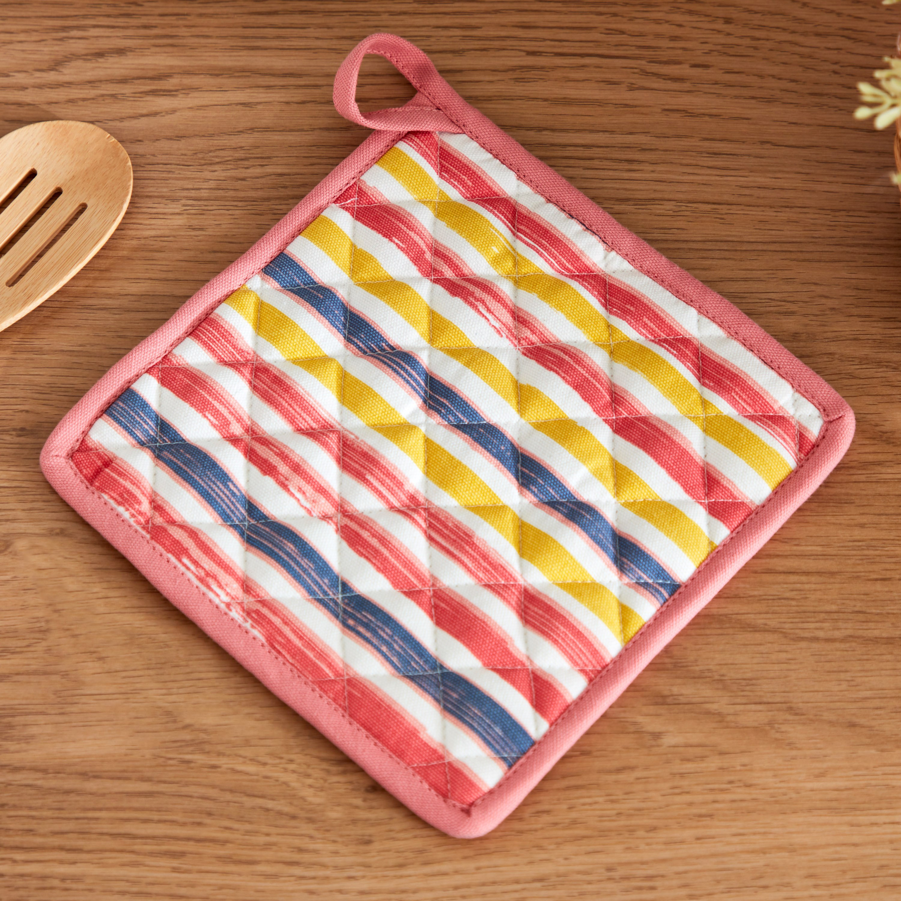 حامل قدور بطبعات من فلورا مايدو - 20x20 سم-hbxhomeware-kitchenware-kitchenlinens-image-1