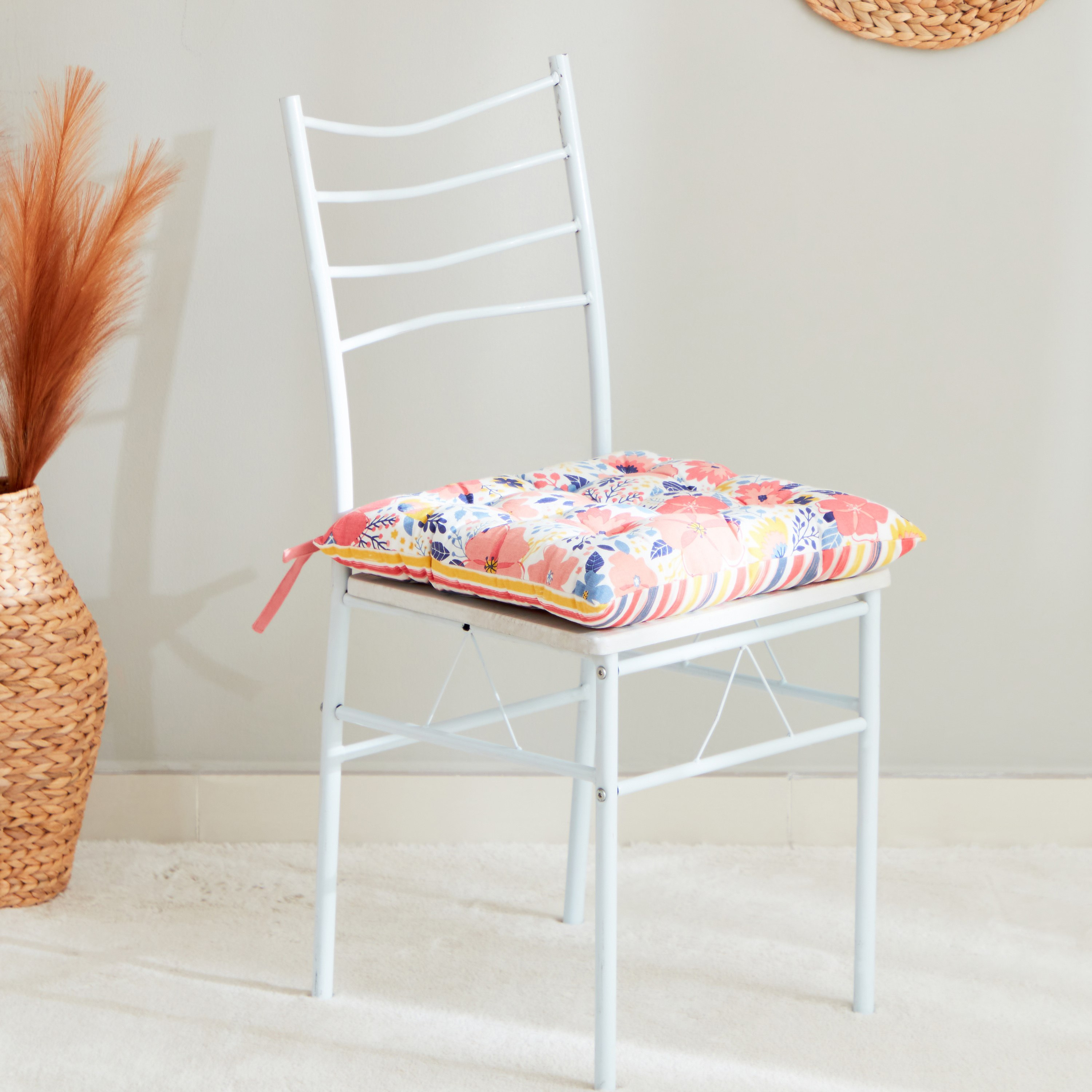 لبادة كرسي بطبعات من فلورا مايدو - 40x40 سم-hbxhomeware-hbxlivingroom-image-5