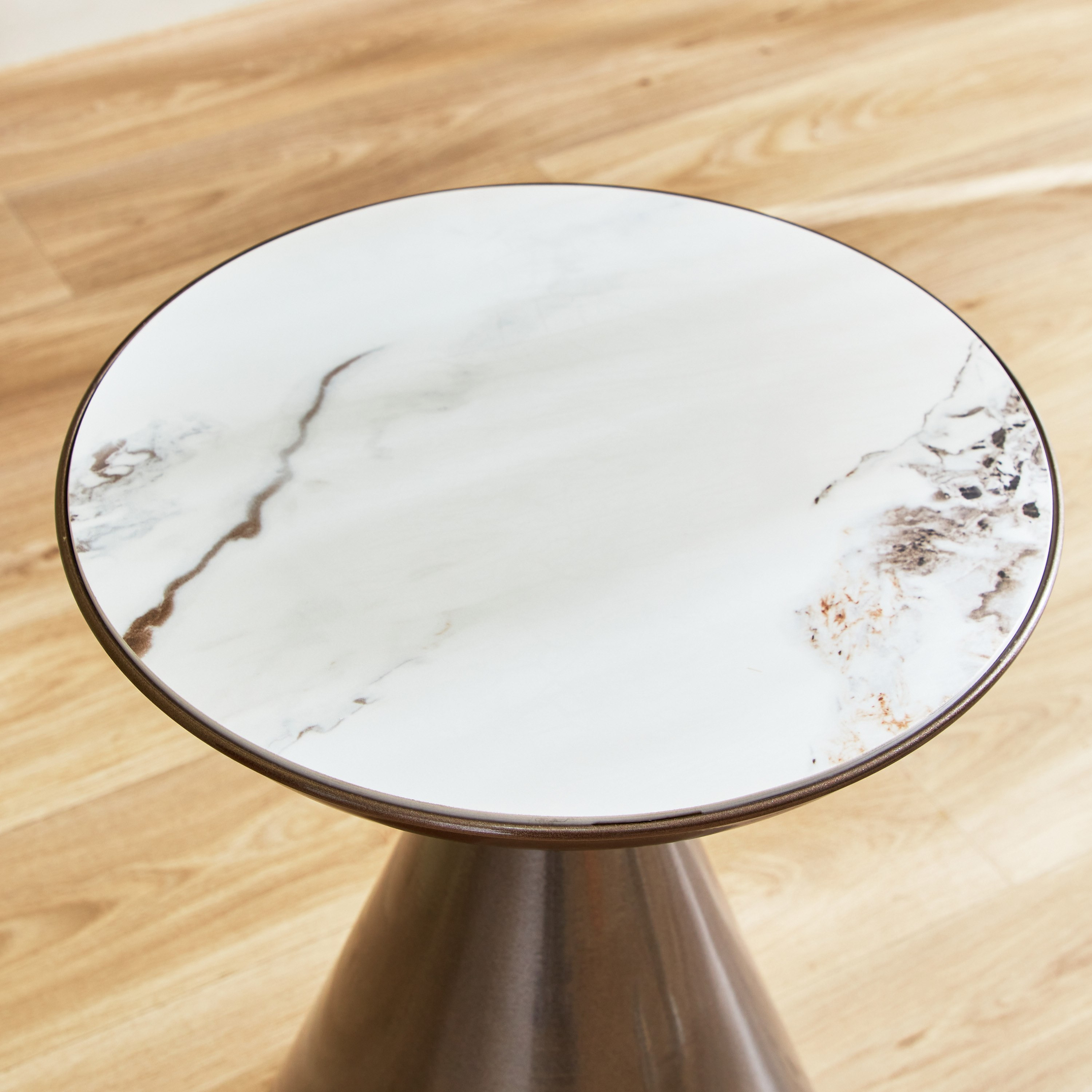 طاولة جانبية من الحجر الملبد من باندوفا-hbxfurniture-livingroom-endtables-image-3