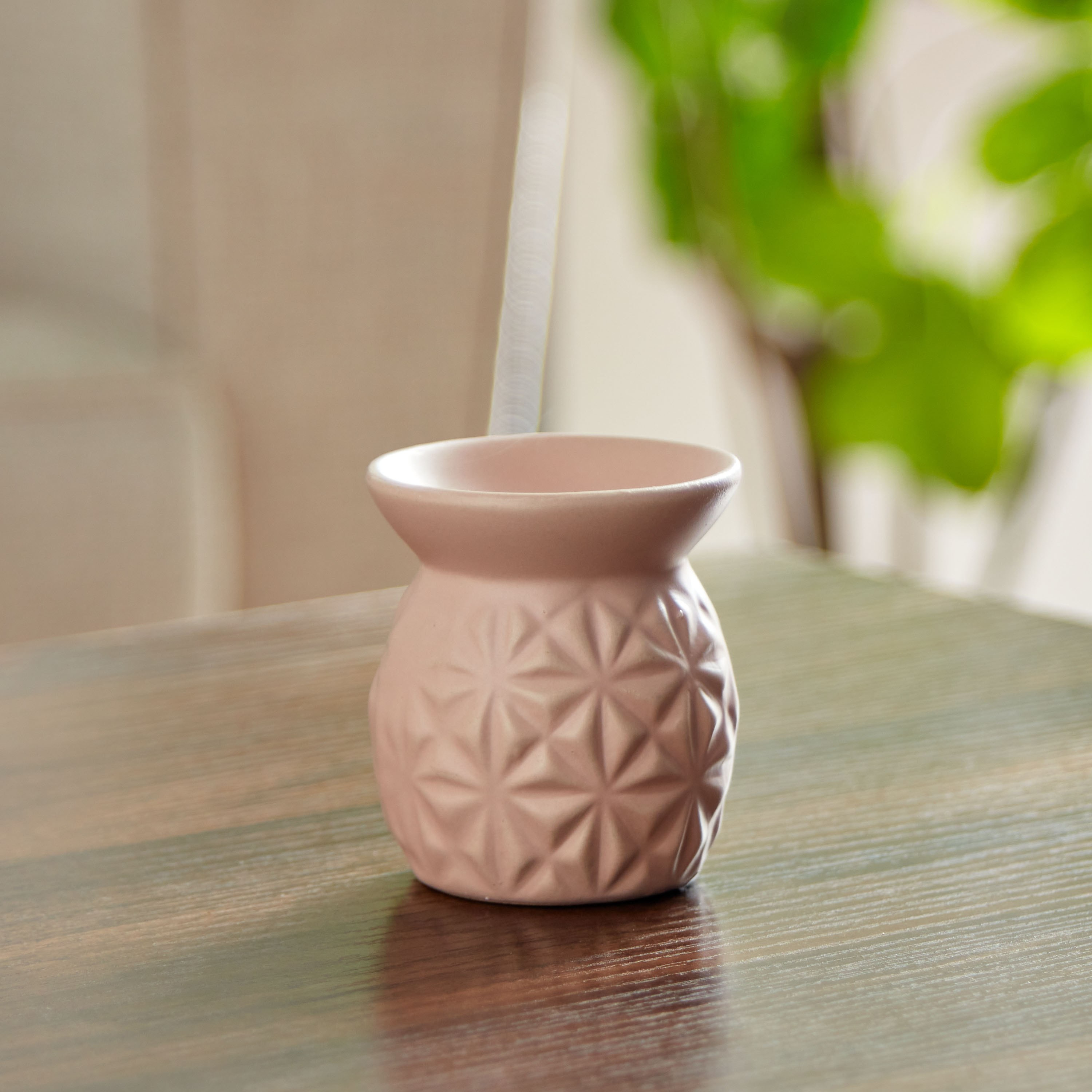 Zesty Ceramic Oil Burner - 6.5x6.5x8 cm-hbxhomeware-hbxdecorandfurnishings-image-3