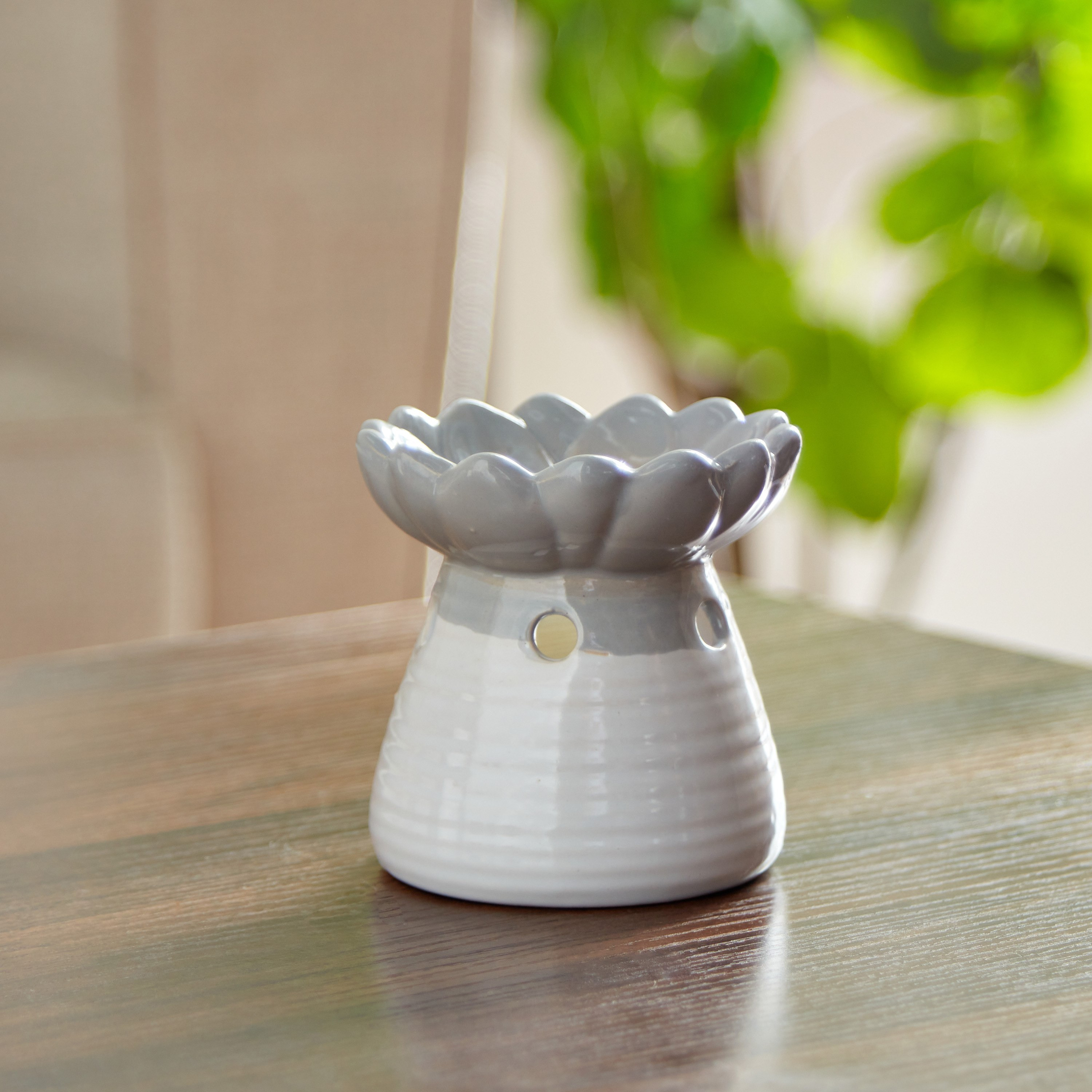 مبخرة زيت سيراميك من زيستي - 9x9x9 سم-hbxhomeware-hbxdecorandfurnishings-image-3