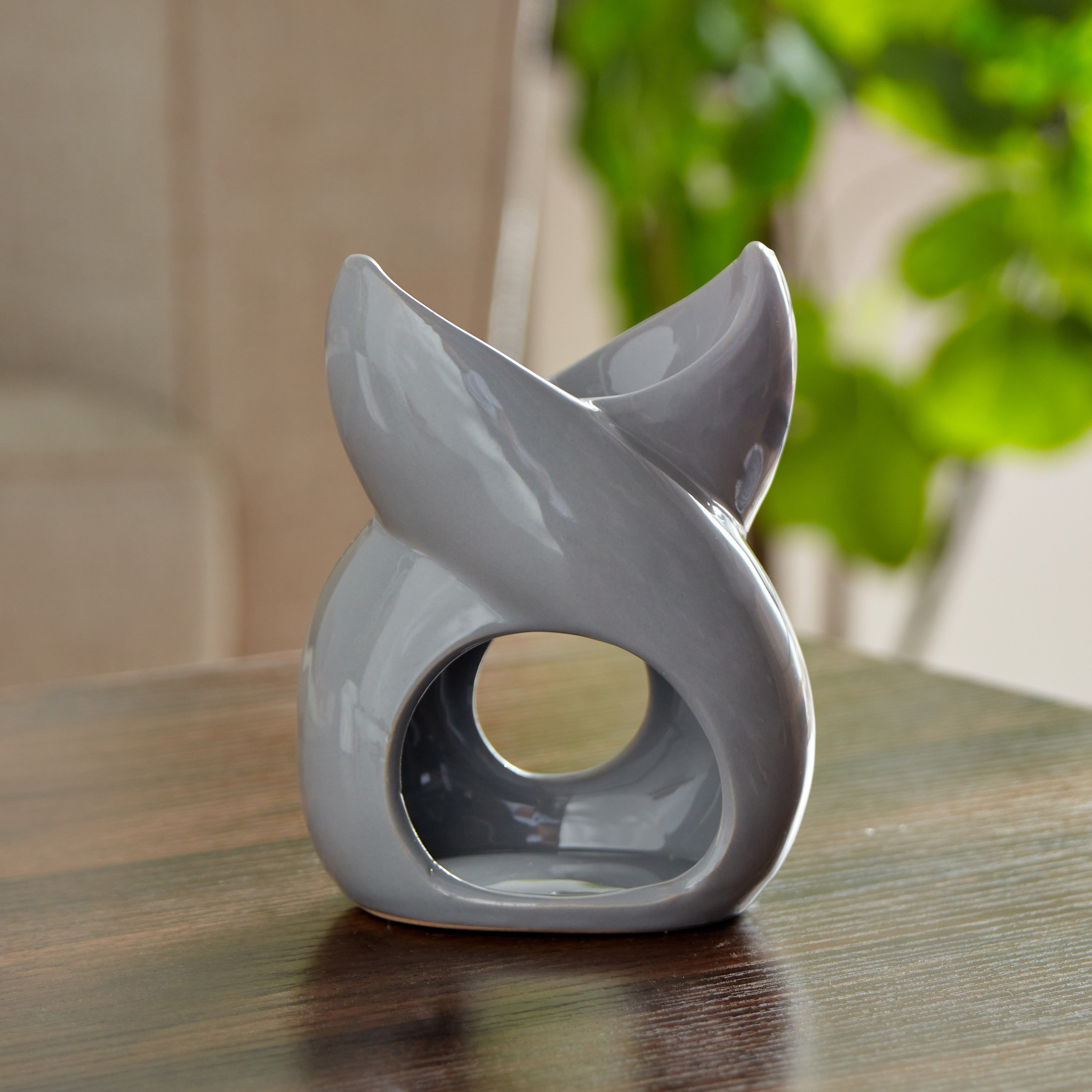 Zesty Ceramic Oil Burner - 11x7x14 cm-hbxhomeware-hbxdecorandfurnishings-image-2