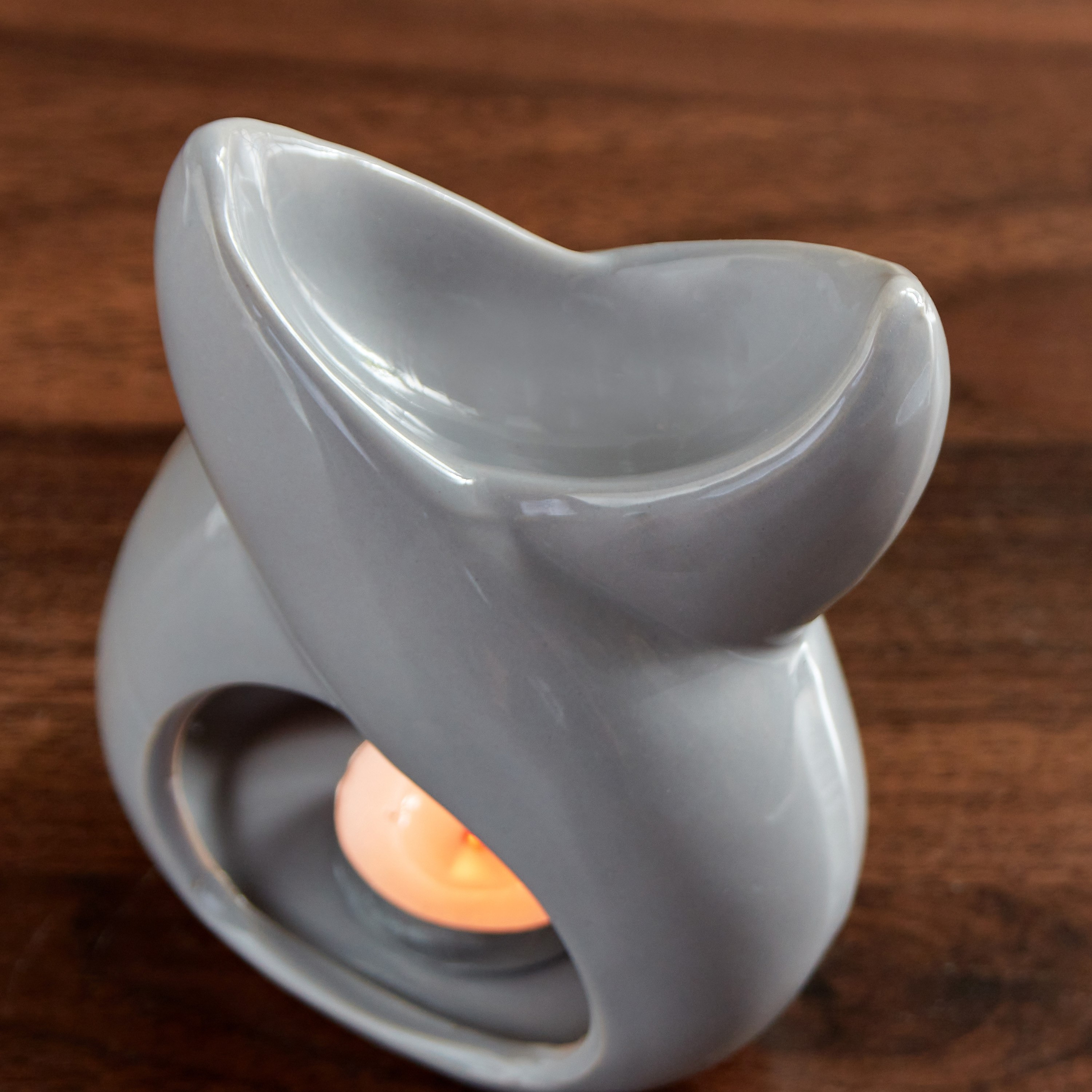 Zesty Ceramic Oil Burner - 11x7x14 cm-hbxhomeware-hbxdecorandfurnishings-image-3