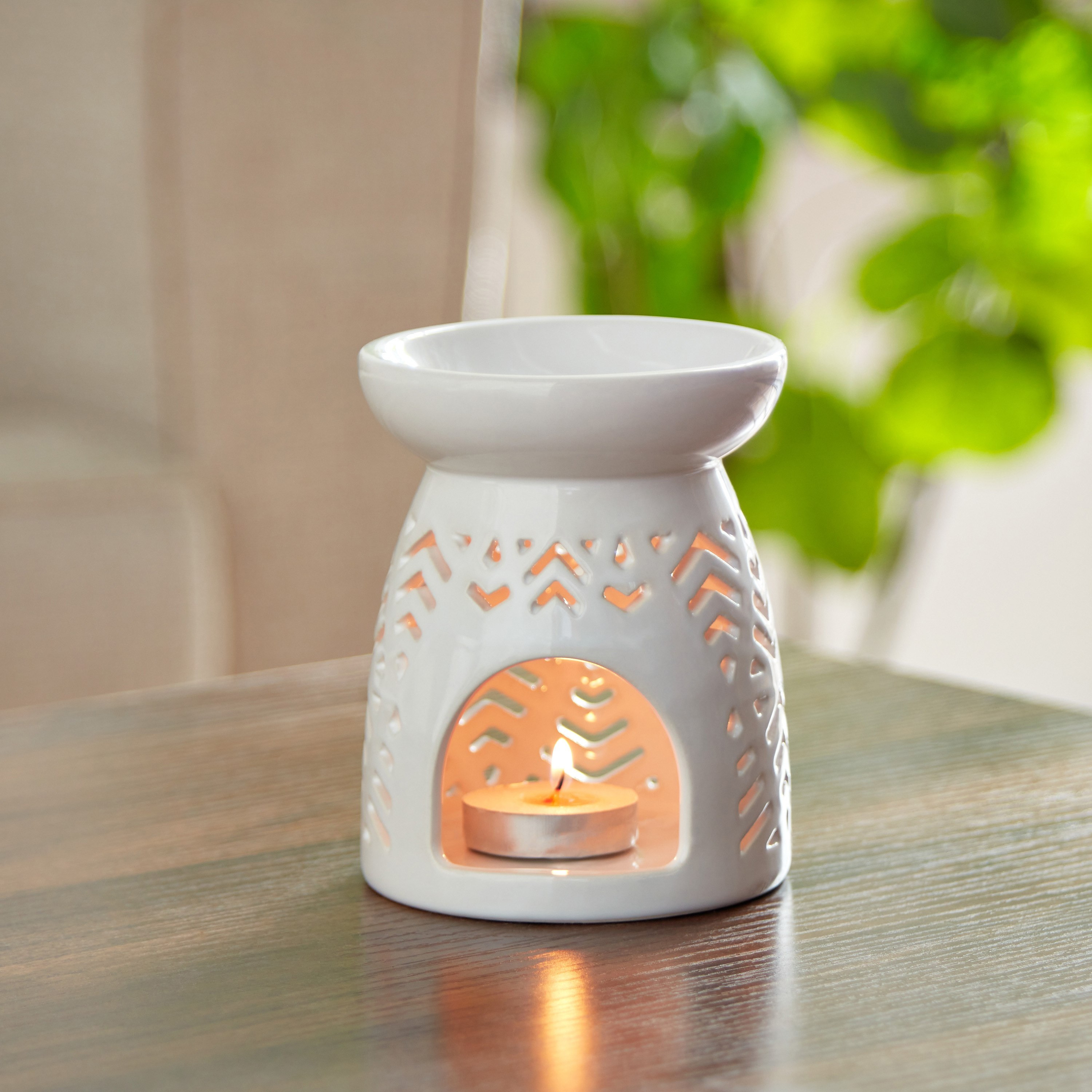 Zesty Ceramic Oil Burner - 9.5x9.5x12 cm-PROMO_HB_AE_B2G2_011025-image-1