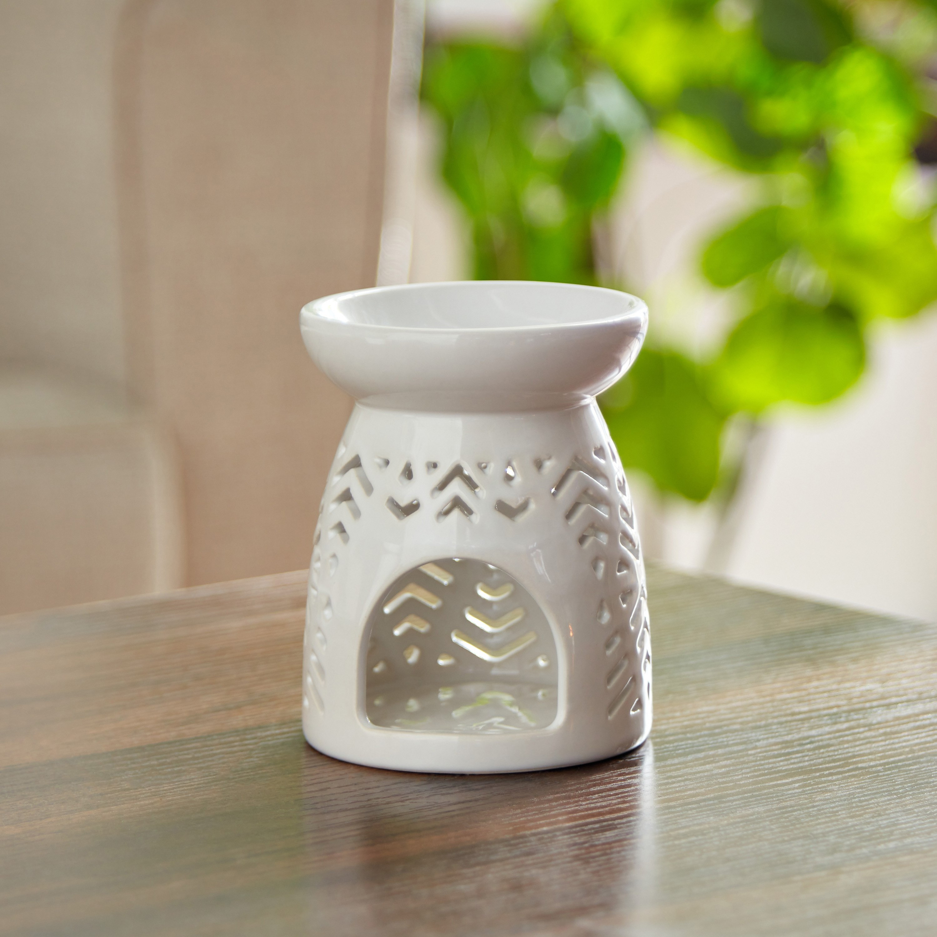 Zesty Ceramic Oil Burner - 9.5x9.5x12 cm-PROMO_HB_AE_B2G2_011025-image-2