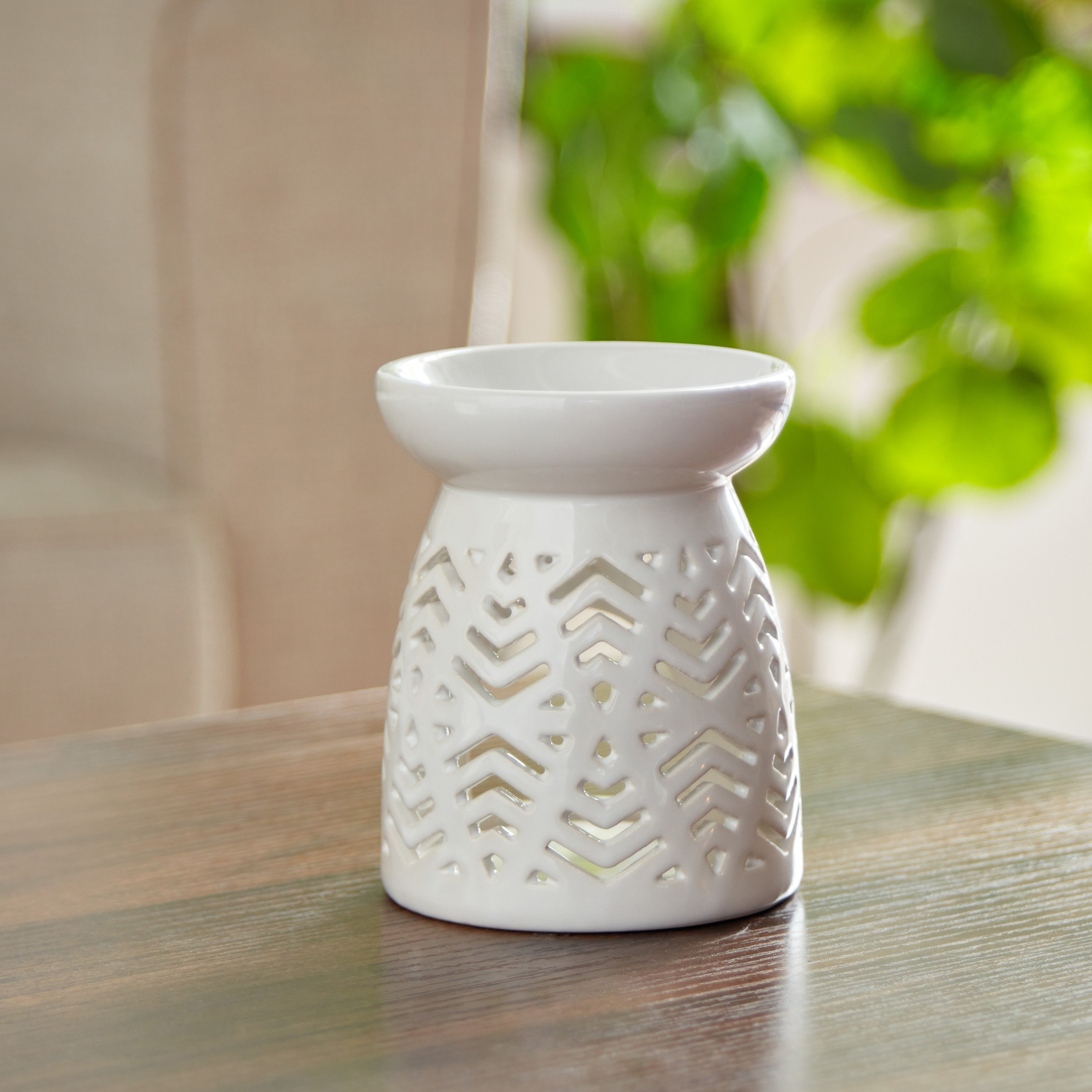 Zesty Ceramic Oil Burner - 9.5x9.5x12 cm-PROMO_HB_AE_B2G2_011025-image-3