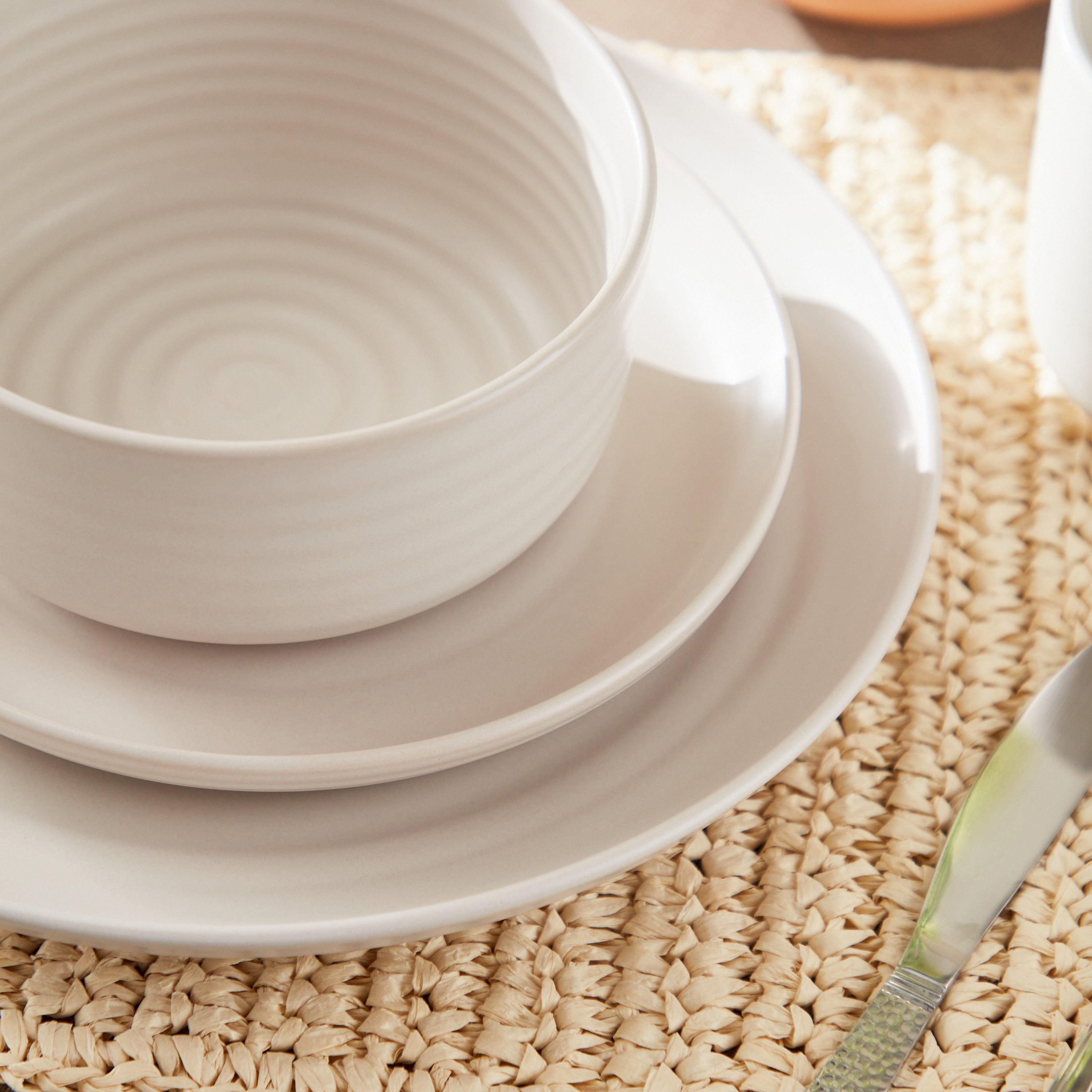 طقم عشاء خزف 16 قطعة من إليجانزا-hbxhomeware-hbxkitchen-image-3
