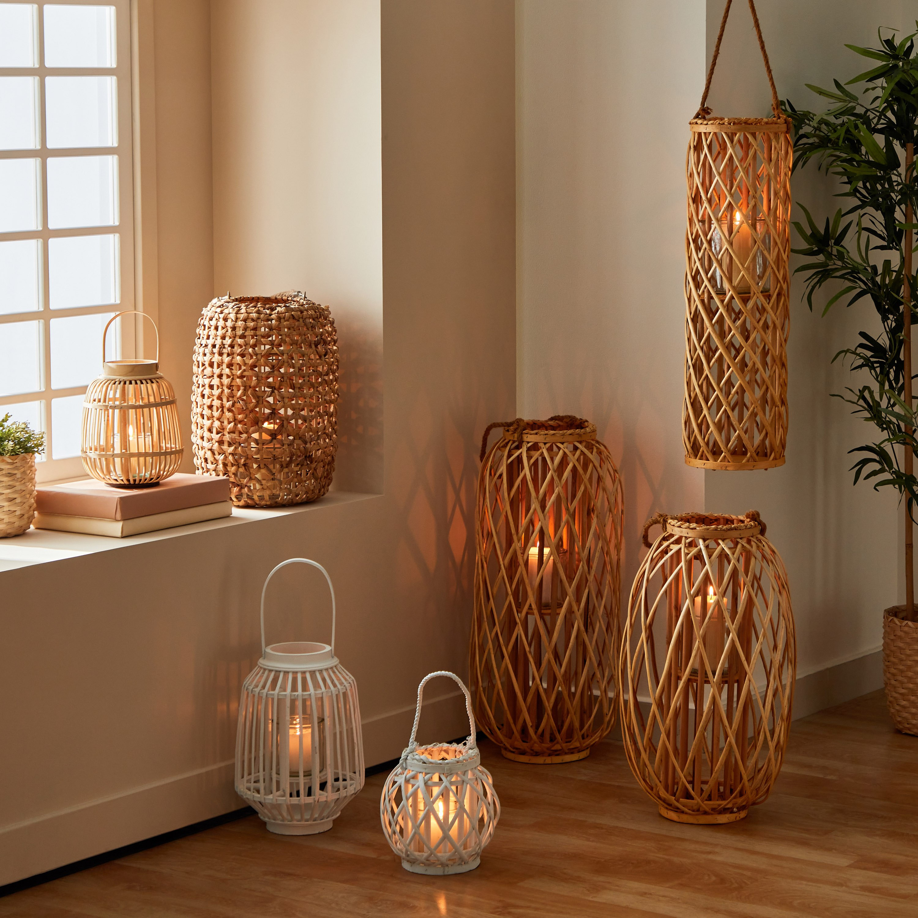 فانوس من الصفصاف مع حامل شموع فوتيف زجاج من فيرا-ويلا - 32x32x70 سم-hbxdecorandfurnishings-homeaccessories-lanterns-image-6