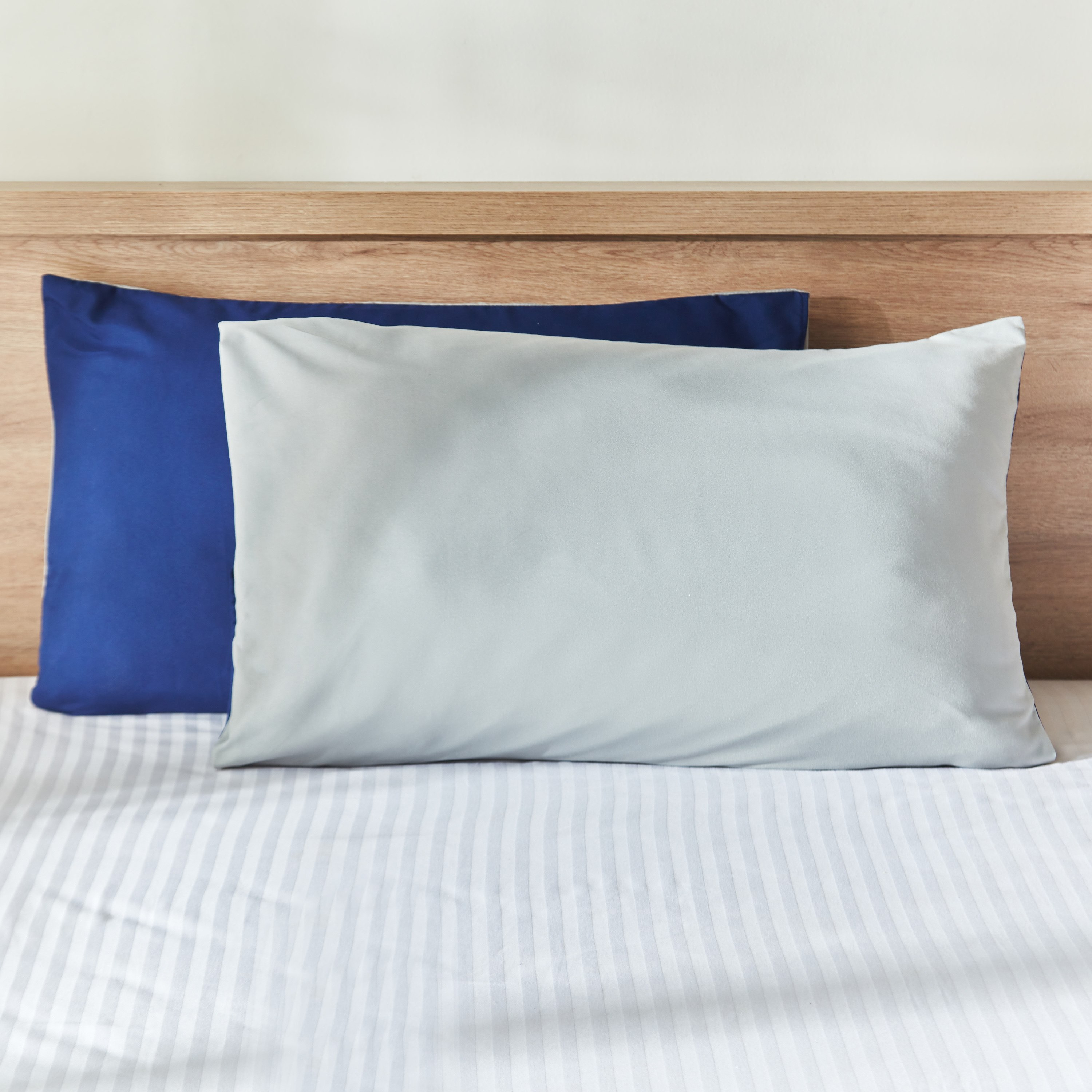 طقم غطاء وسادة من ألياف دقيقة على الوجهين قطعتين من فيرا - 50x75 سم-hbxhomeware-hbxkidsandyouth-image-2