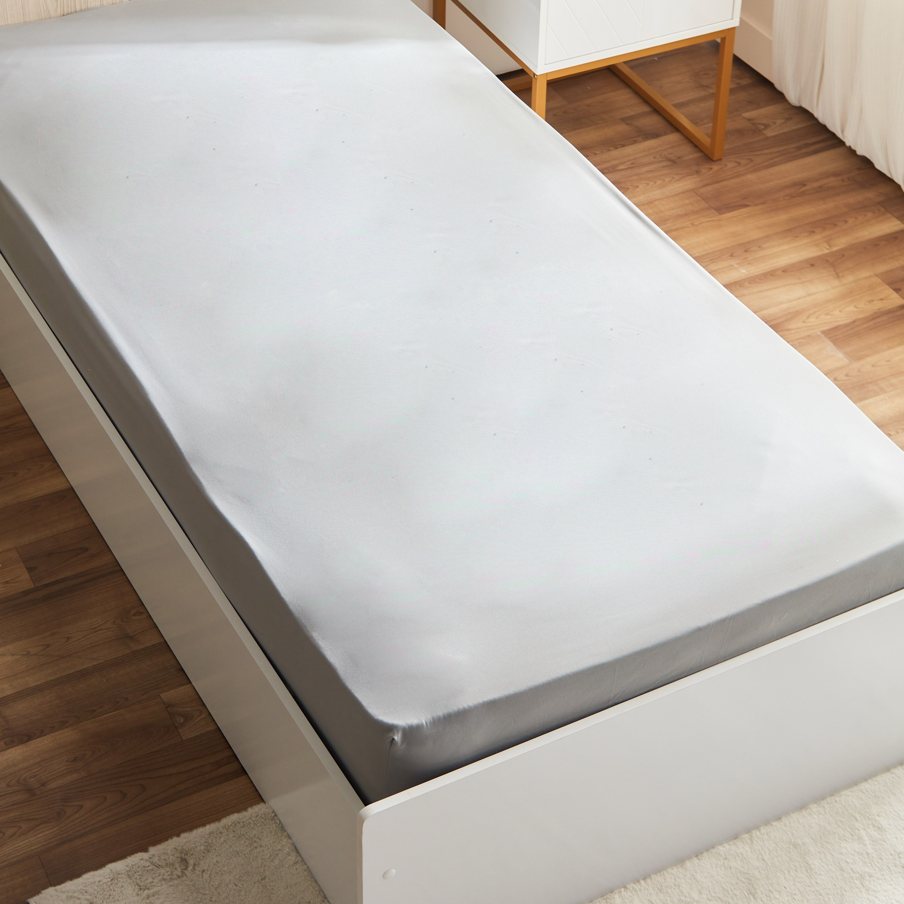 شرشف مطاطي فردي من الألياف الدقيقة من فيرا - 90x190+20 سم-hbxhomeware-hbxkidsandyouth-image-3