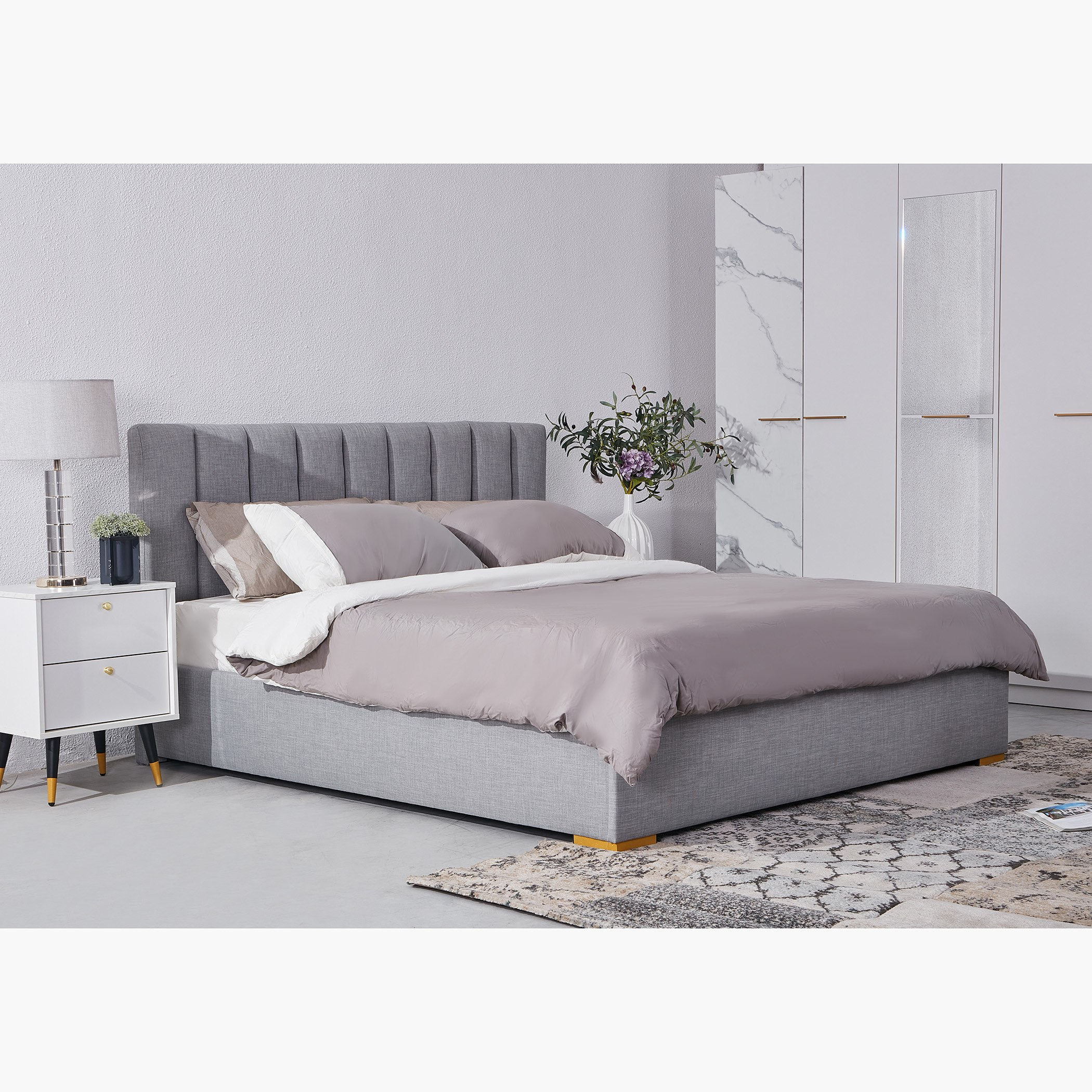 سرير كينج منجد مارلو - 180x200 سم-hbxfurniture-bedsandbedsets-beds-king-image-1
