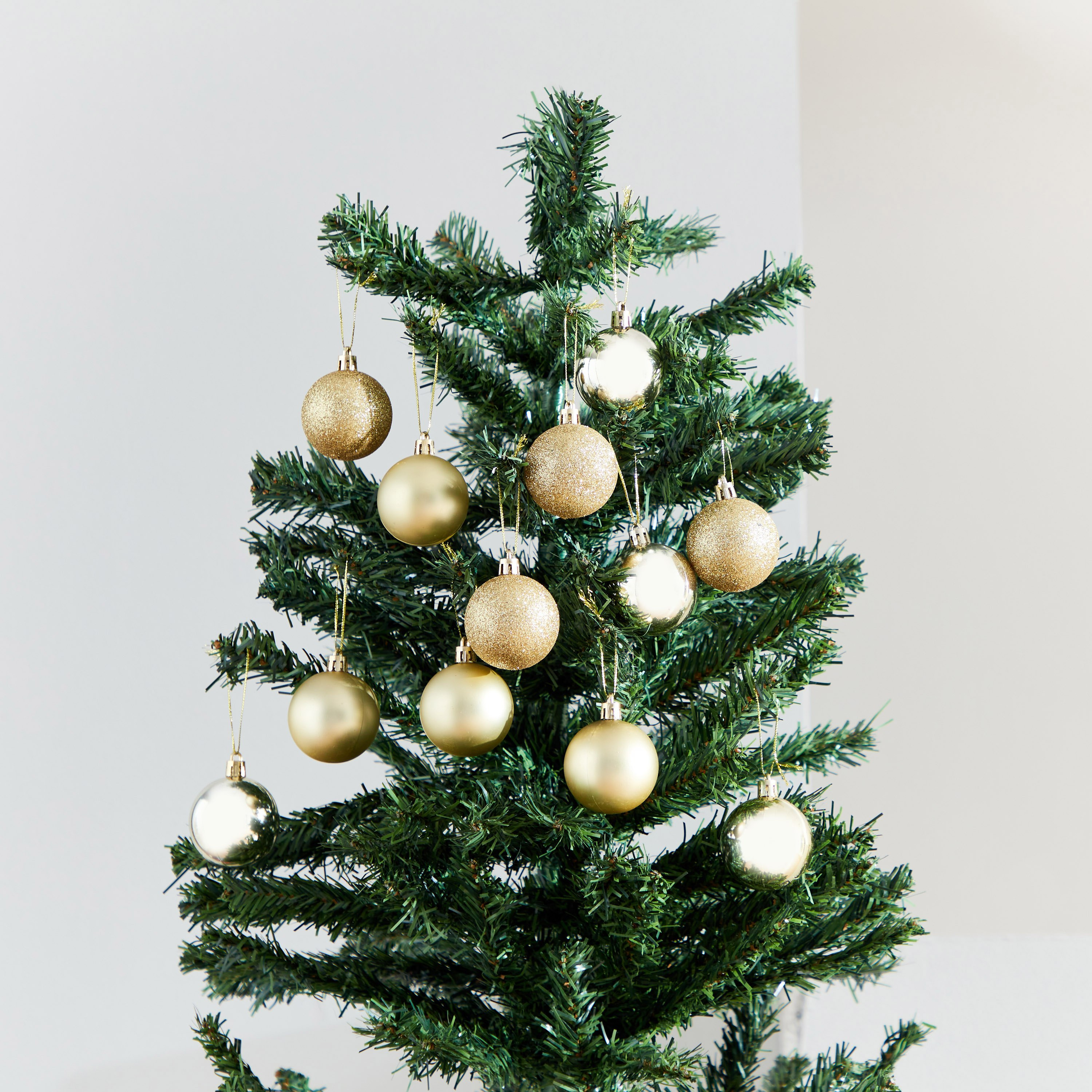 Eve Chamdol 12-Piece Baubles Set -16x10x55 cm-hbxdecorandfurnishings-homeaccessories-novelties-image-1