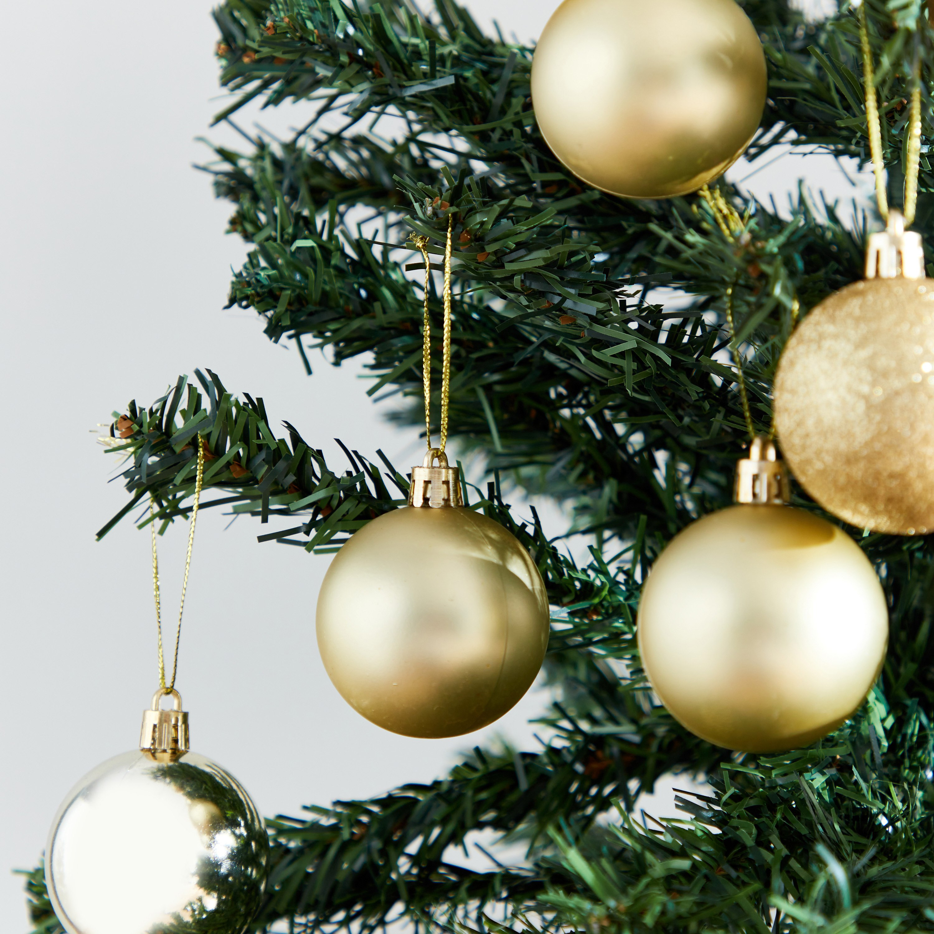 Eve Chamdol 12-Piece Baubles Set -16x10x55 cm-hbxdecorandfurnishings-homeaccessories-novelties-image-2