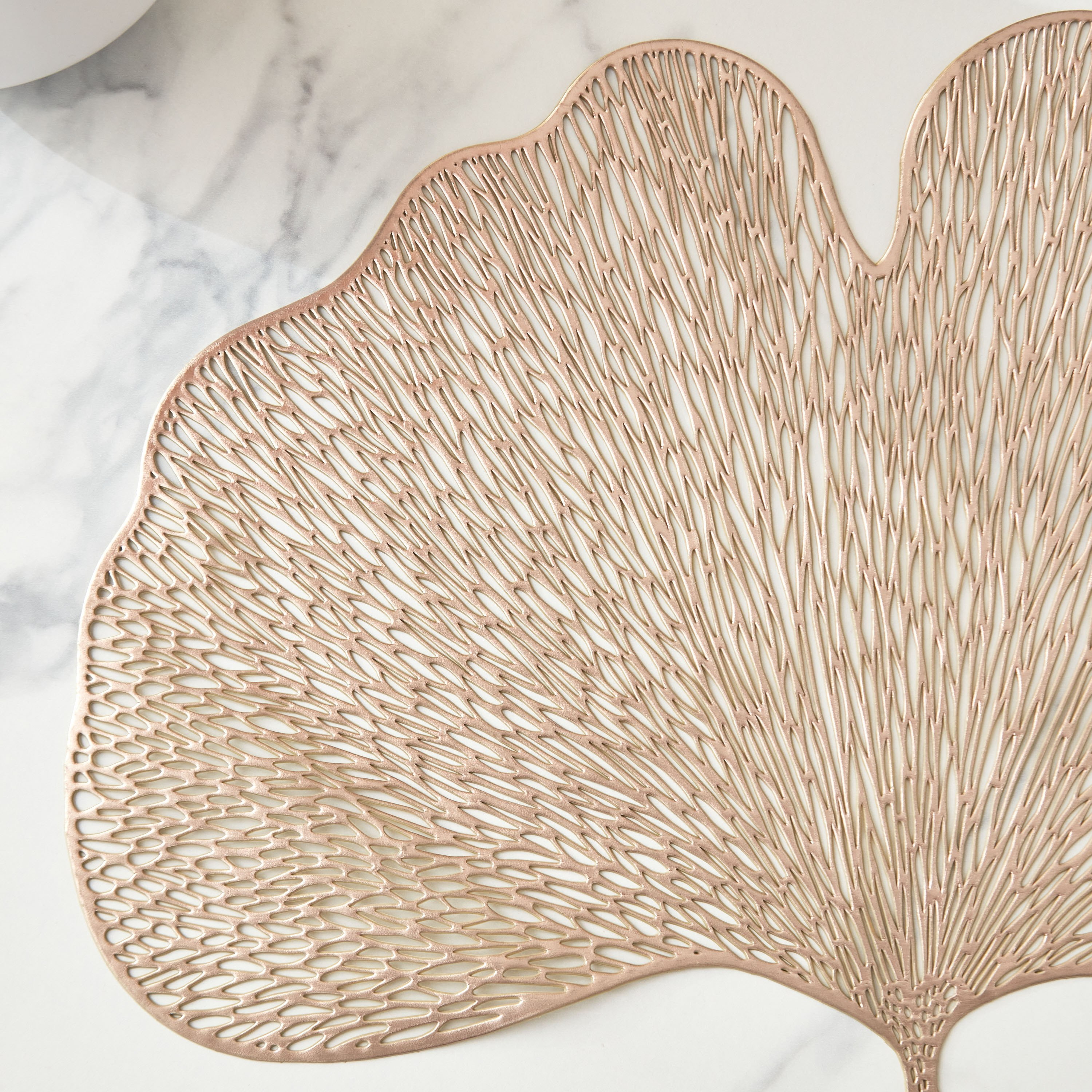 لبادة صحون بي في سي من ديفون - 45x30 سم-hbxdecorandfurnishings-homefurnishings-tablelinens-image-2