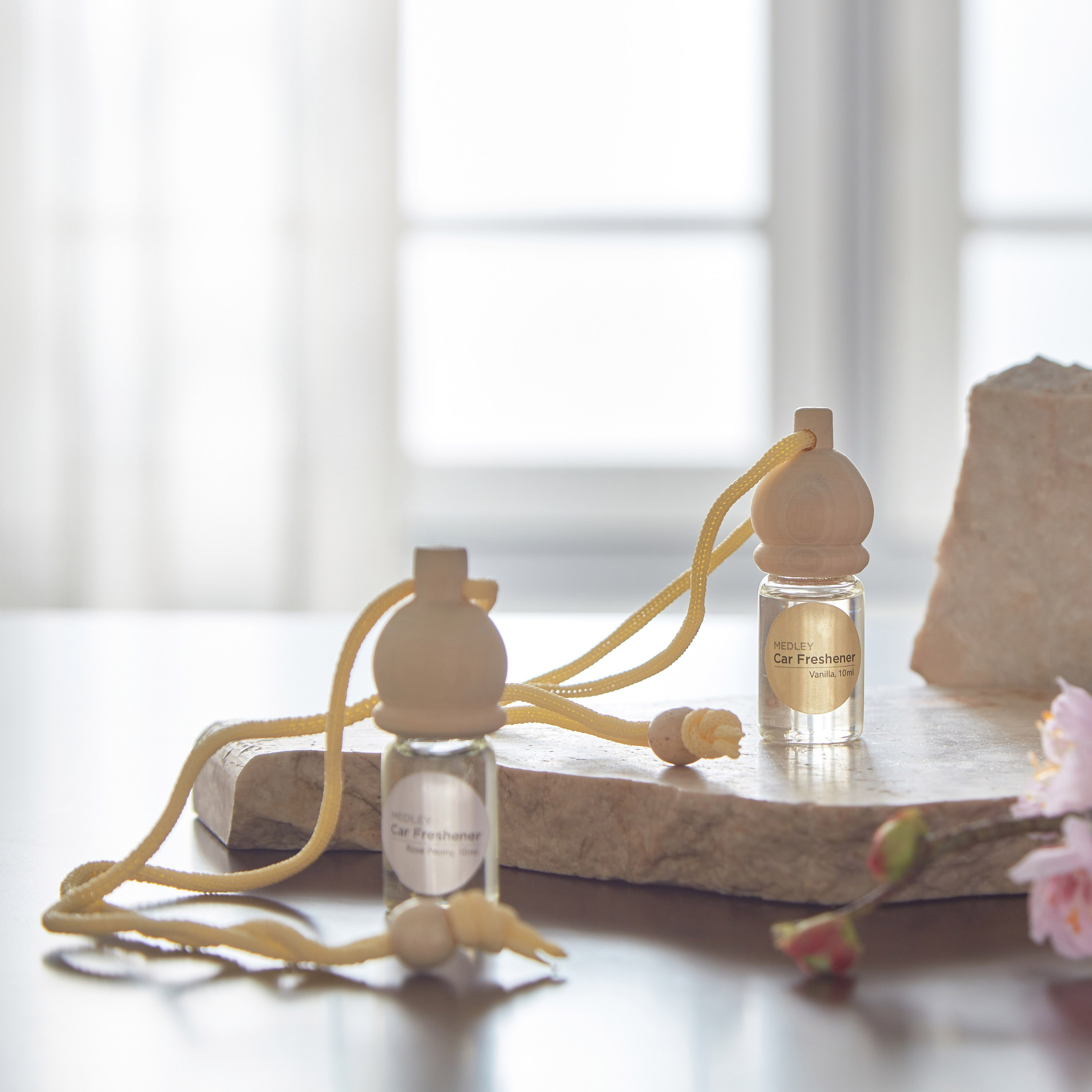 معطر سيارة فلور دي فانيلا من ميدلي - 10 مل-hbxdecorandfurnishings-homefragrance-roomfreshnersandaromamist-image-3