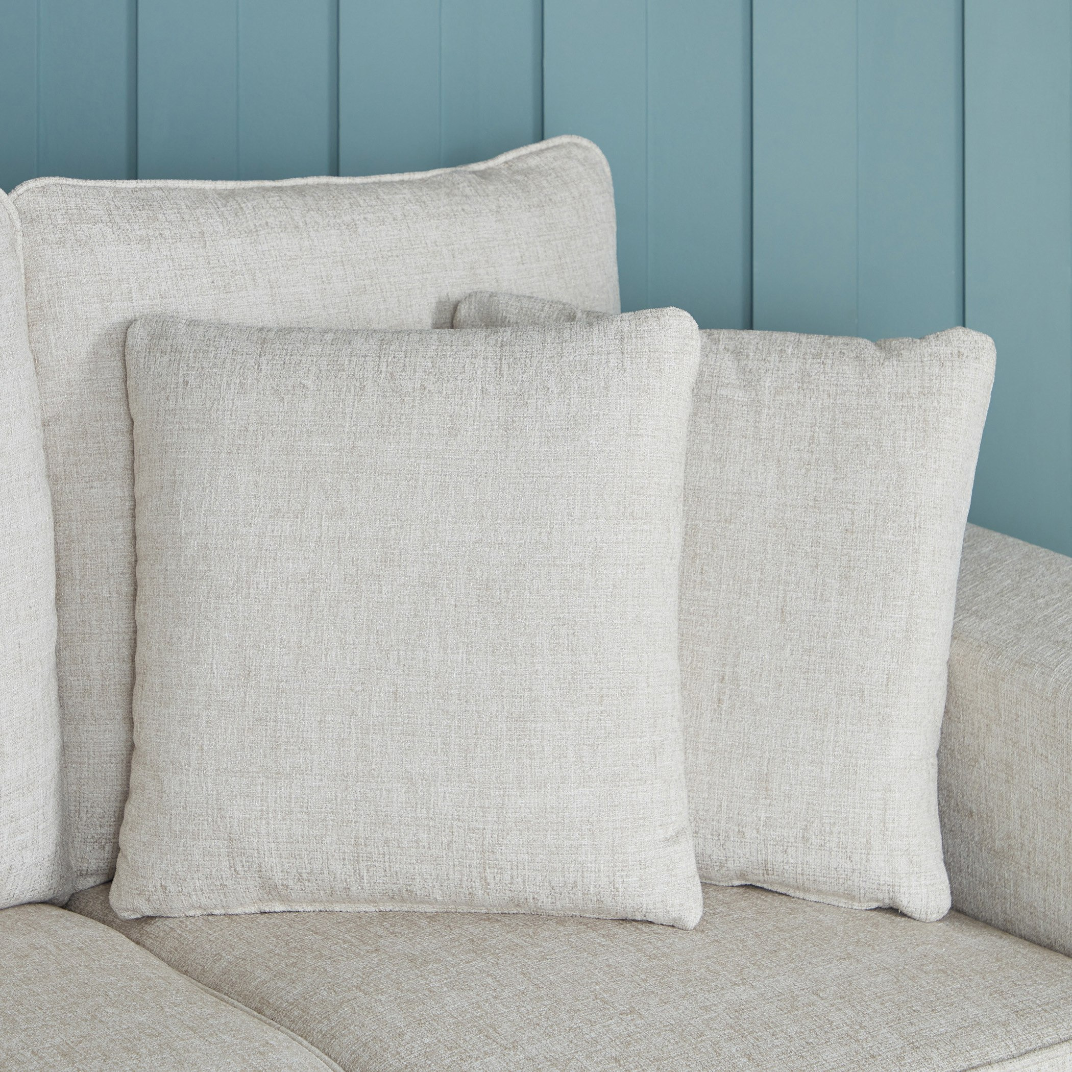 كنبة قماش 3 مقاعد مع 2 وسادة من فلورنس-hbxlivingroom-sofasandarmchairs-sofas-image-7