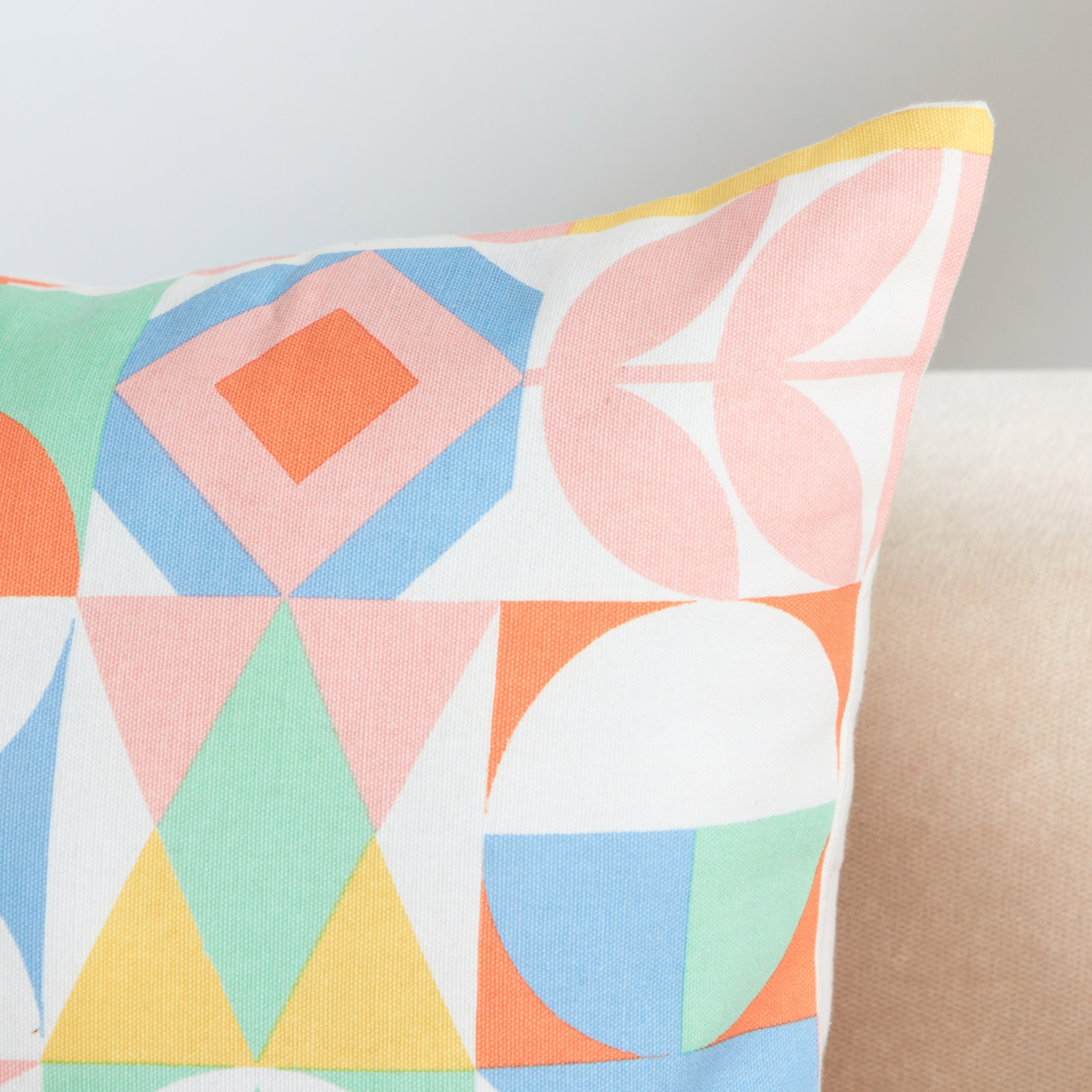 غطاء وسادة بطبعات من نوفا - 50x50 سم-hbxhomeware-cushionsandcovers-cushioncovers-image-2