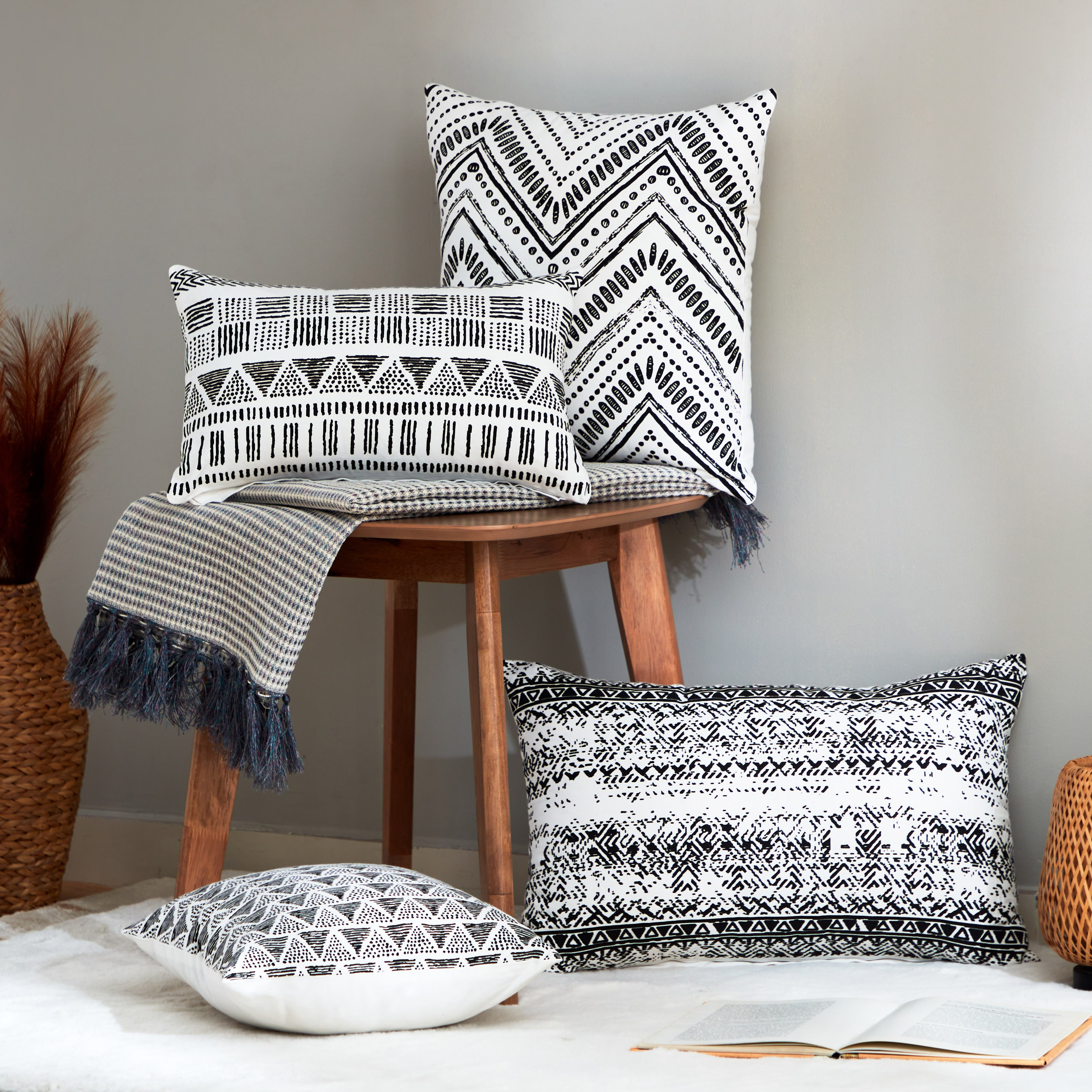 غطاء وسادة بطبعات من نوفا - 50x50 سم-hbxhomeware-cushionsandcovers-cushioncovers-image-4