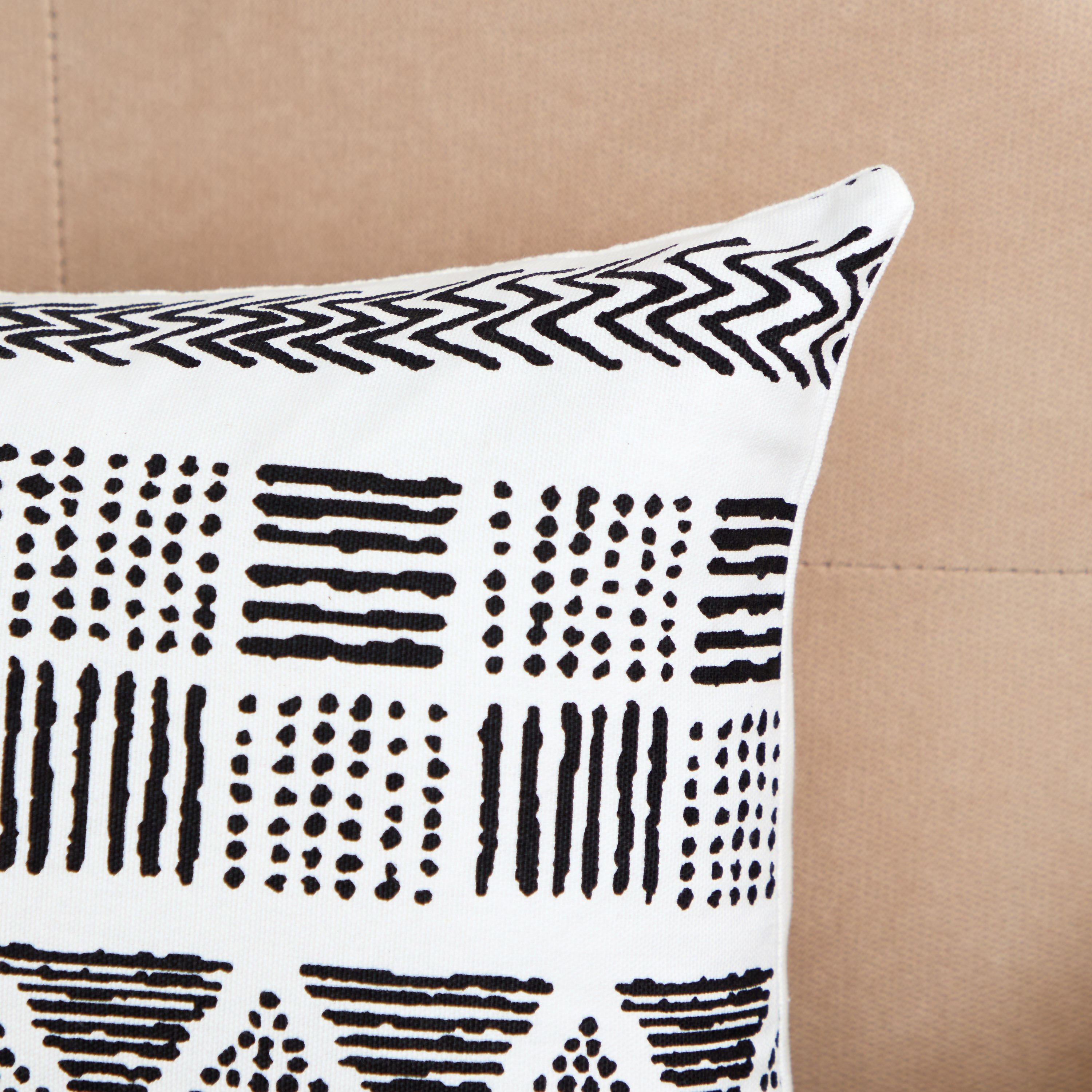 غطاء وسادة بطبعات نوفا أريان - 30x50 سم-hbxhomeware-cushionsandcovers-cushioncovers-image-2