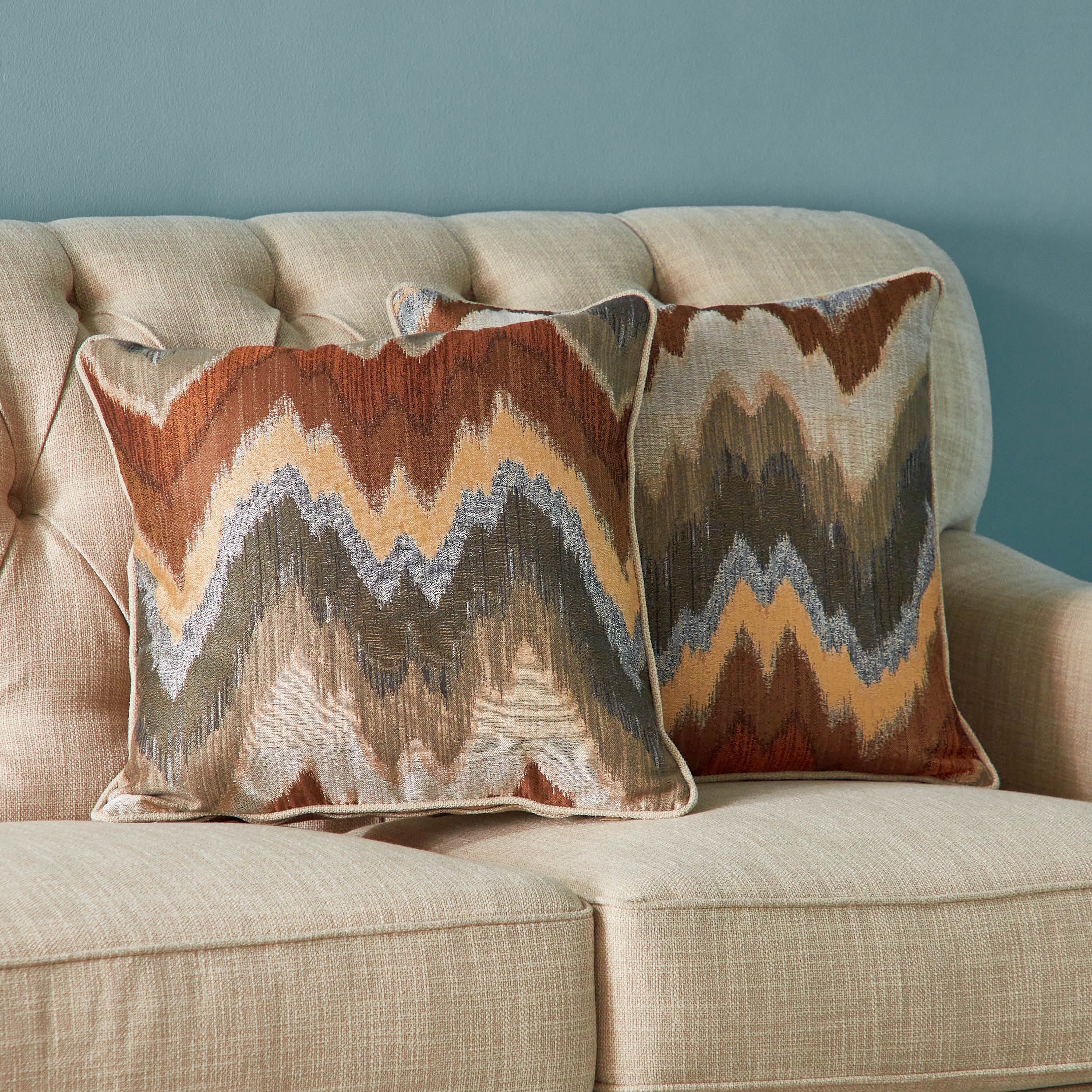 كنبة 3 مقاعد مع وسادتين من دوروثي-hbxlivingroom-sofasandarmchairs-sofas-image-5