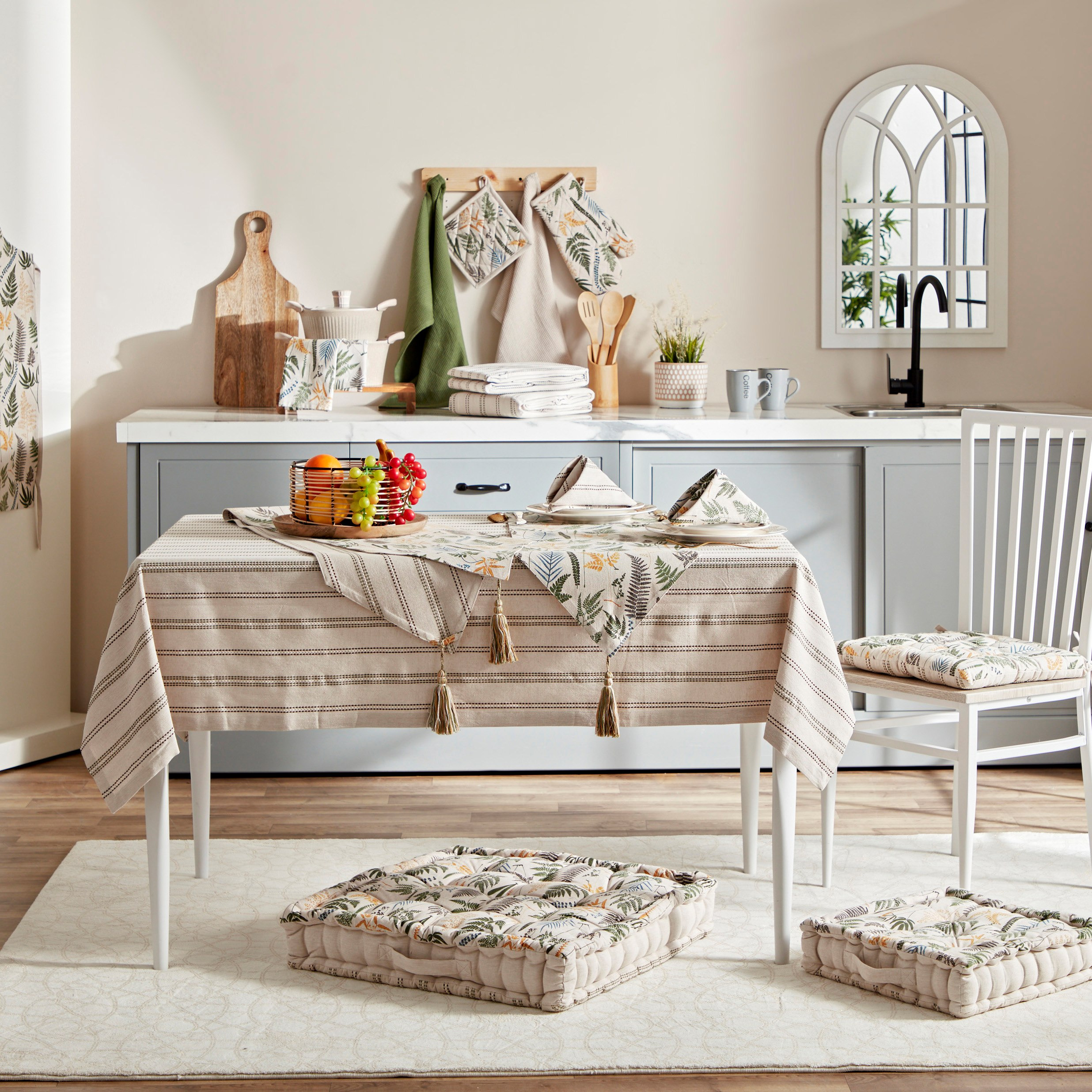 مفرش طاولة يستخدم على الوجهين من بايتون ثايم - 33x180 سم-hbxdecorandfurnishings-homefurnishings-tablelinens-image-5