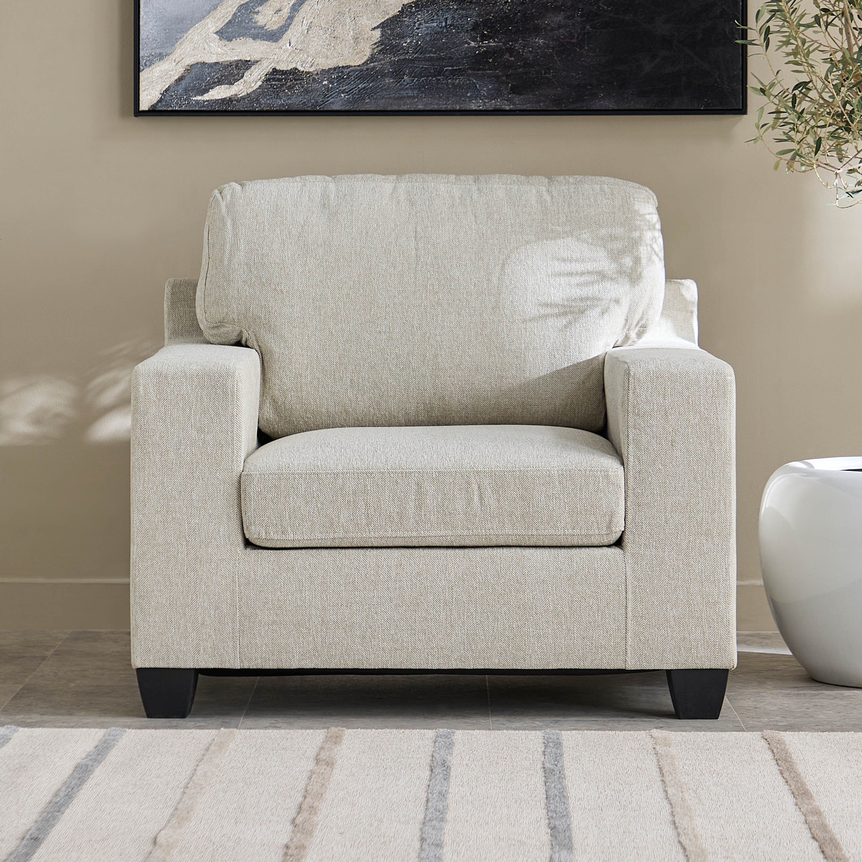 كرسي قماش بمساند ذراعين من سيمبسون-hbxlivingroom-sofasandarmchairs-sofas-image-2