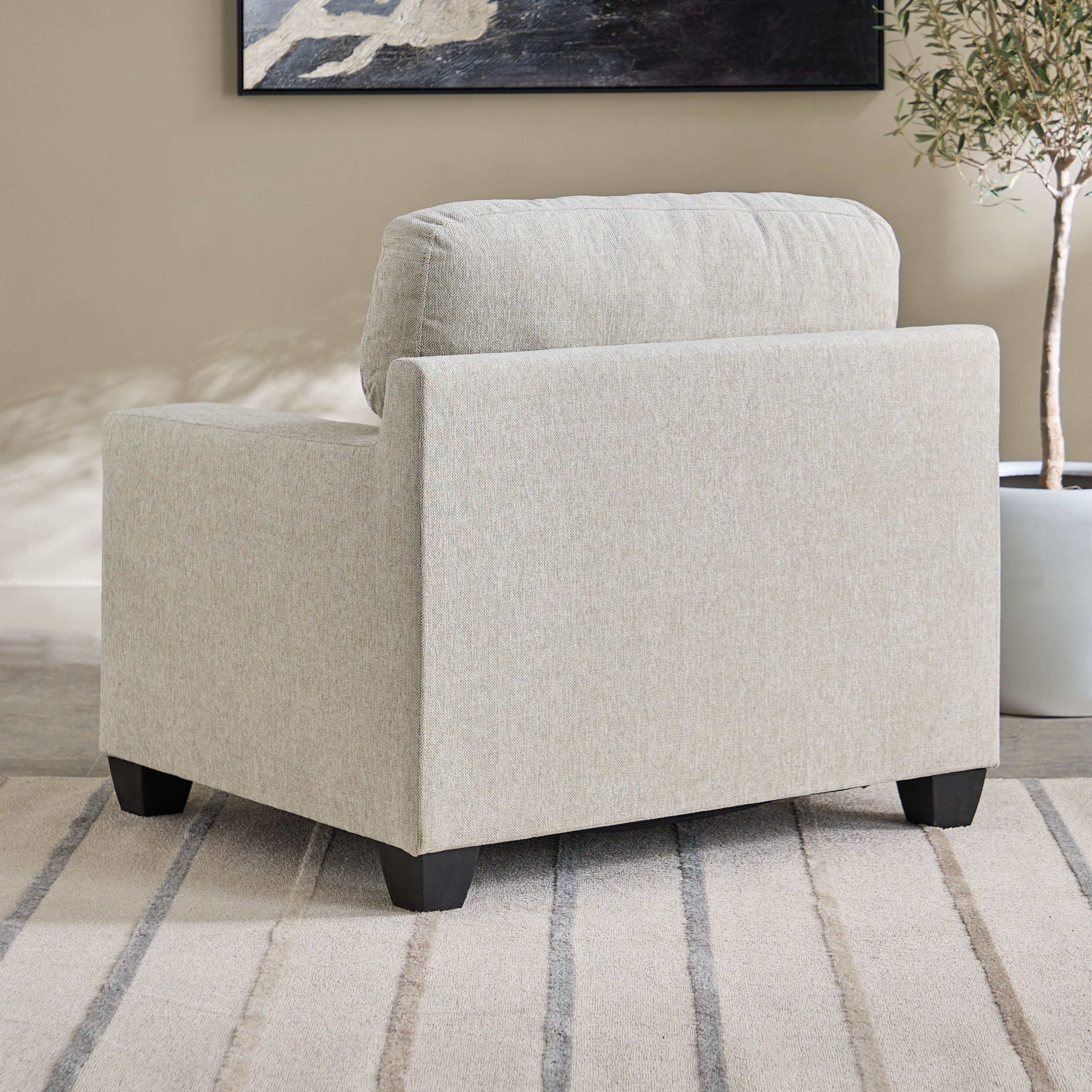 كرسي قماش بمساند ذراعين من سيمبسون-hbxlivingroom-sofasandarmchairs-sofas-image-3