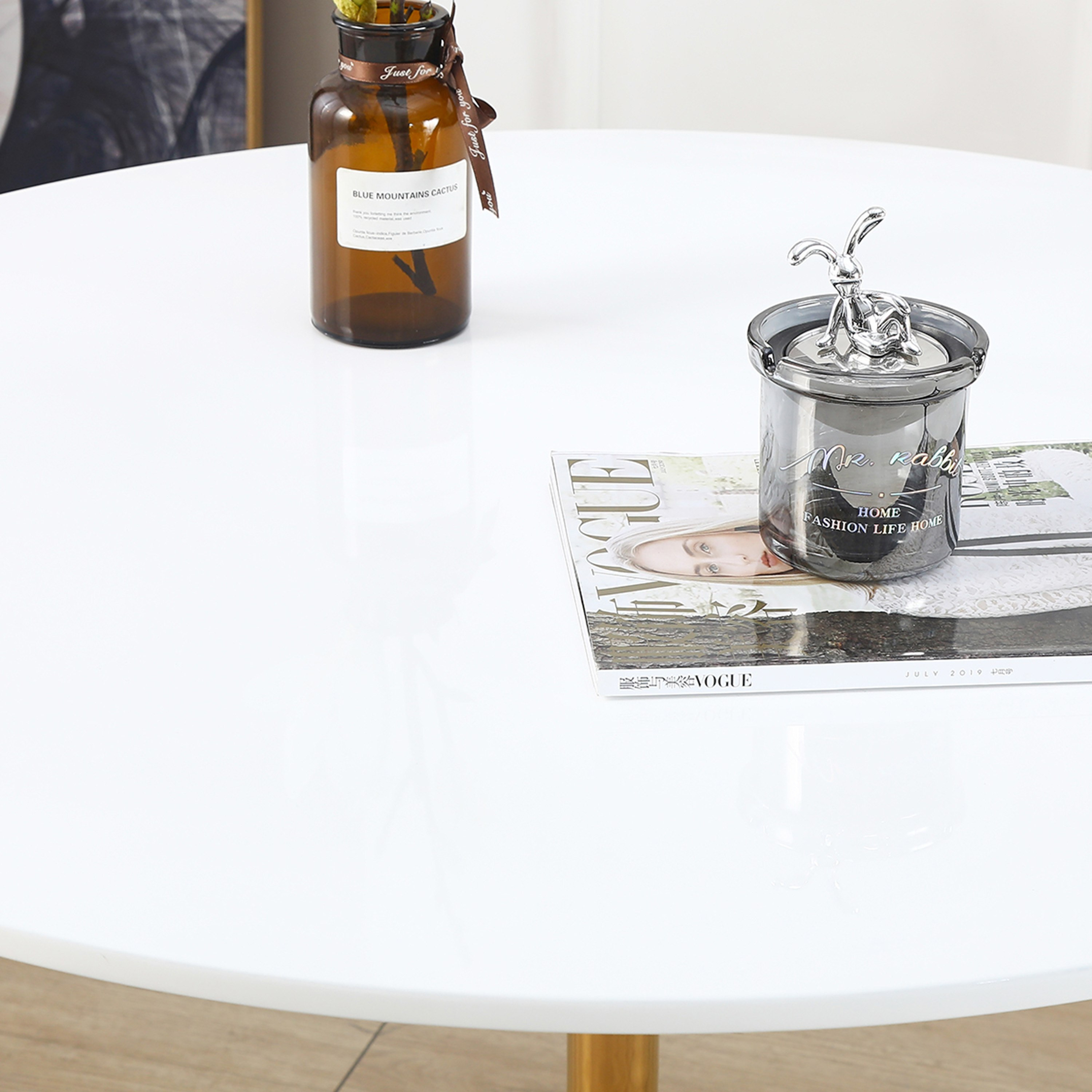 طاولة سفرة مستديرة 4 مقاعد من إلفيس نوفي-hbxfurniture-diningtablesandsets-diningtables-fourseater-image-2