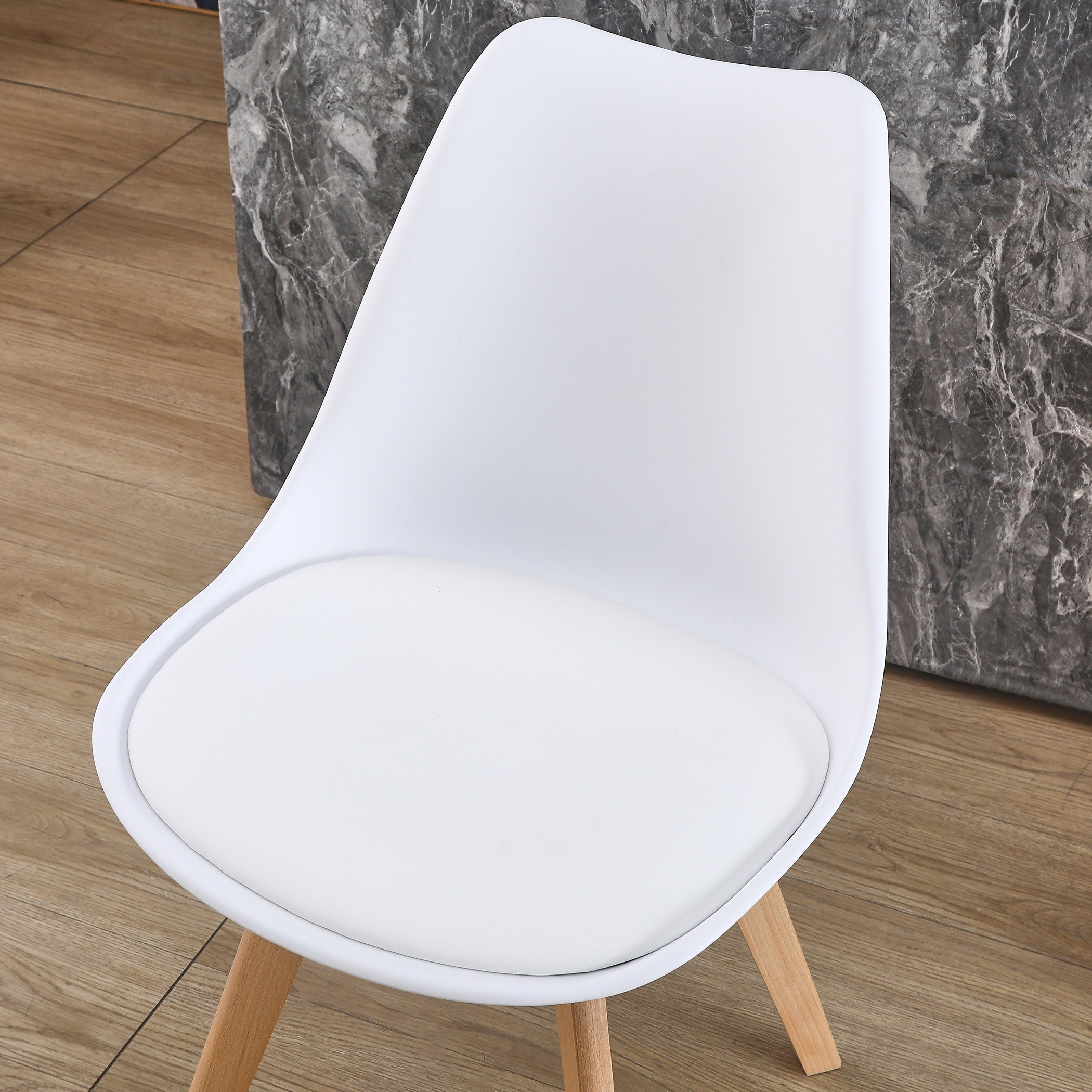 كرسي سُفرة بأرجل من الخشب الصلب من توتو -hbxdiningroom-diningchairs-image-3