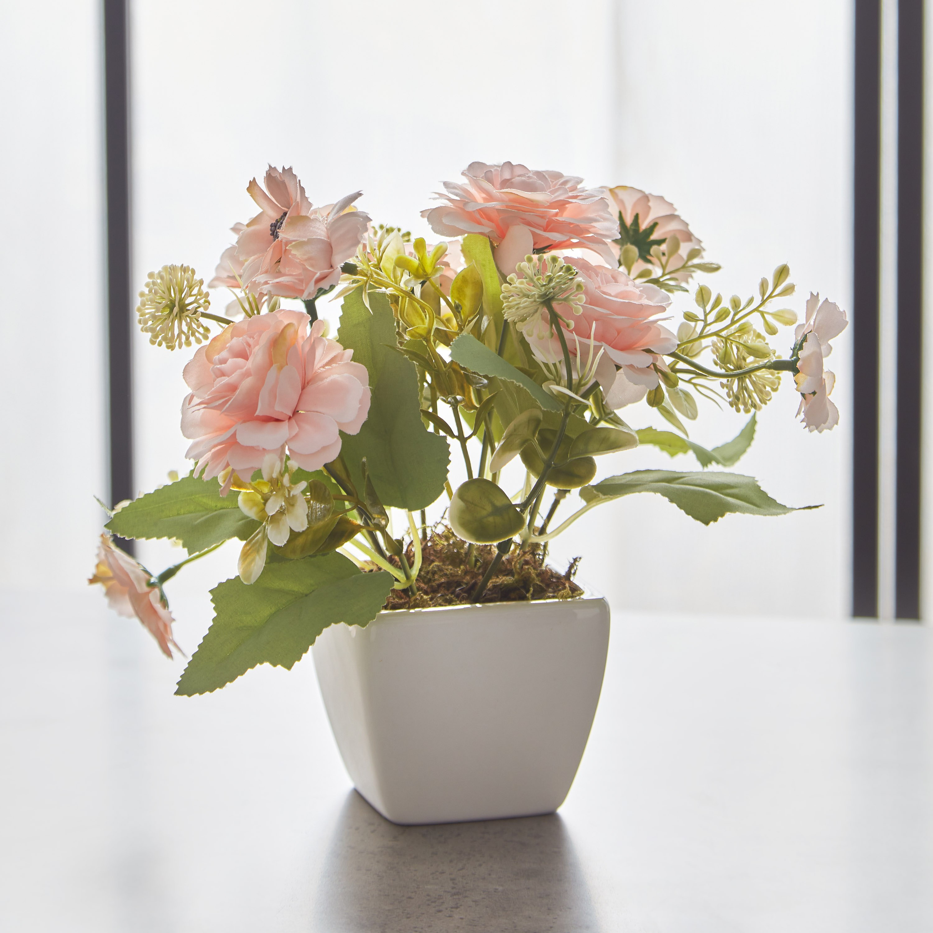 أزهار الأقحوان والورد مع أوراق شجر داخل إناء زرع سيراميك من أليسا - 18 سم-hbxdecorandfurnishings-homeaccessories-artificialflowersandplants-image-1