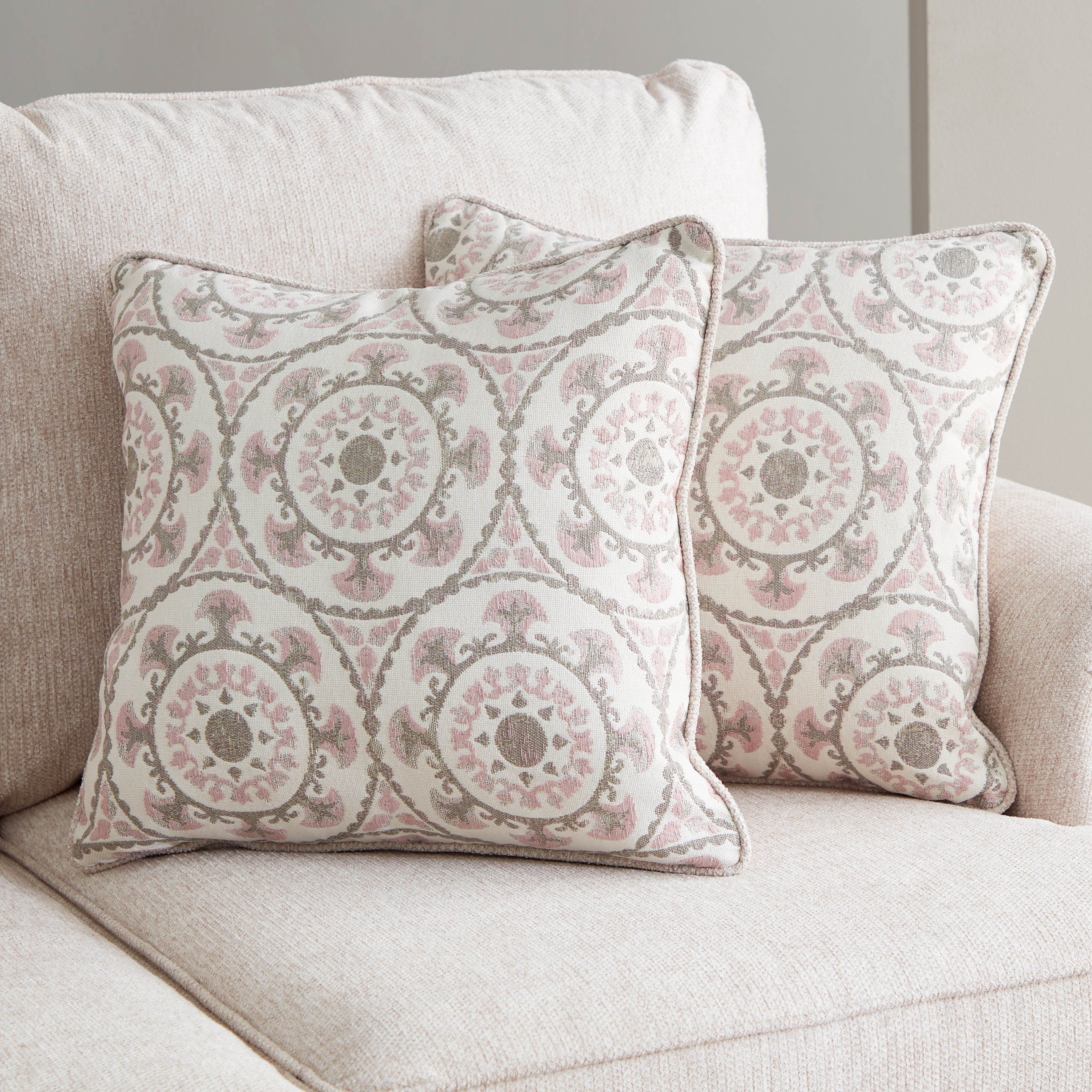 كنبة قماش 2 مقاعد مع 2 وسادة من فلوريدا-hbxlivingroom-sofasandarmchairs-sofas-image-3