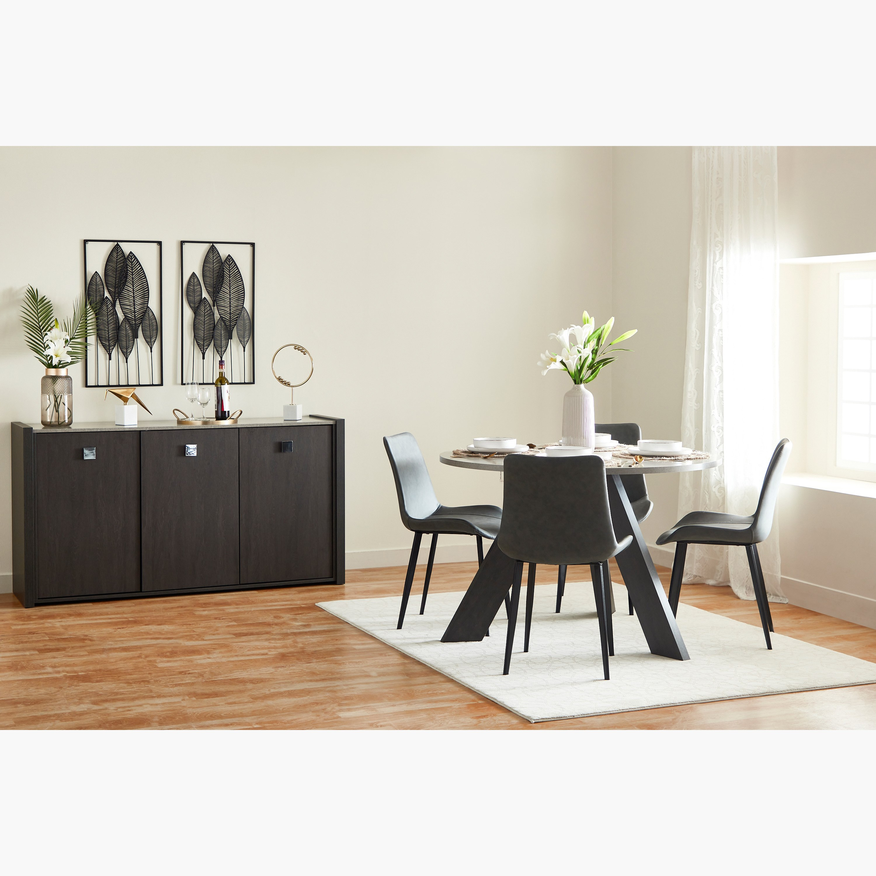 طاولة سفرة مستديرة لـ4 مقاعد من كامبريدج-hbxfurniture-diningtablesandsets-diningtables-fourseater-image-8
