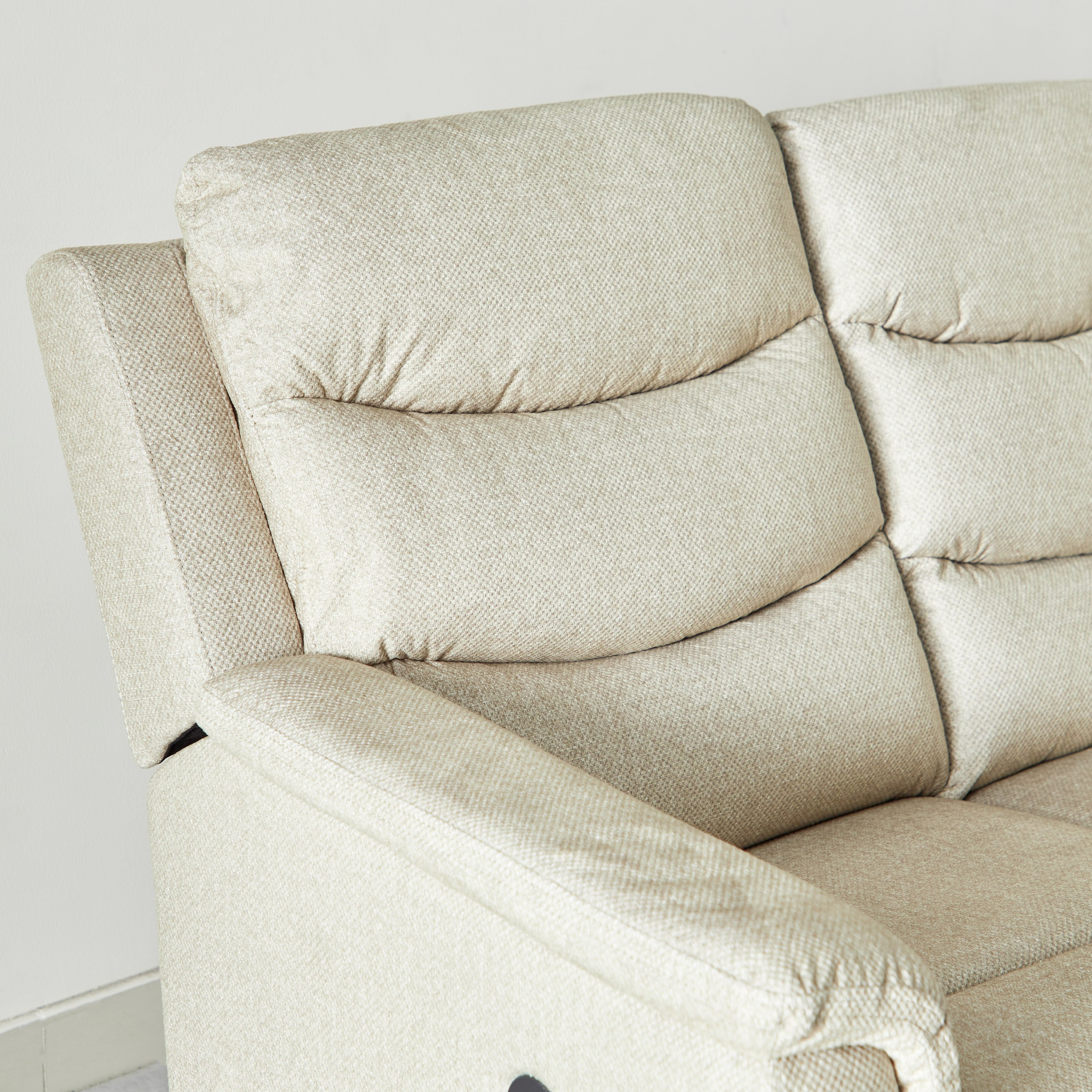 كنبة استرخاء قماش 3 مقاعد وطاولة من فاتيكان-hbxlivingroom-sofasandarmchairs-sofas-image-7