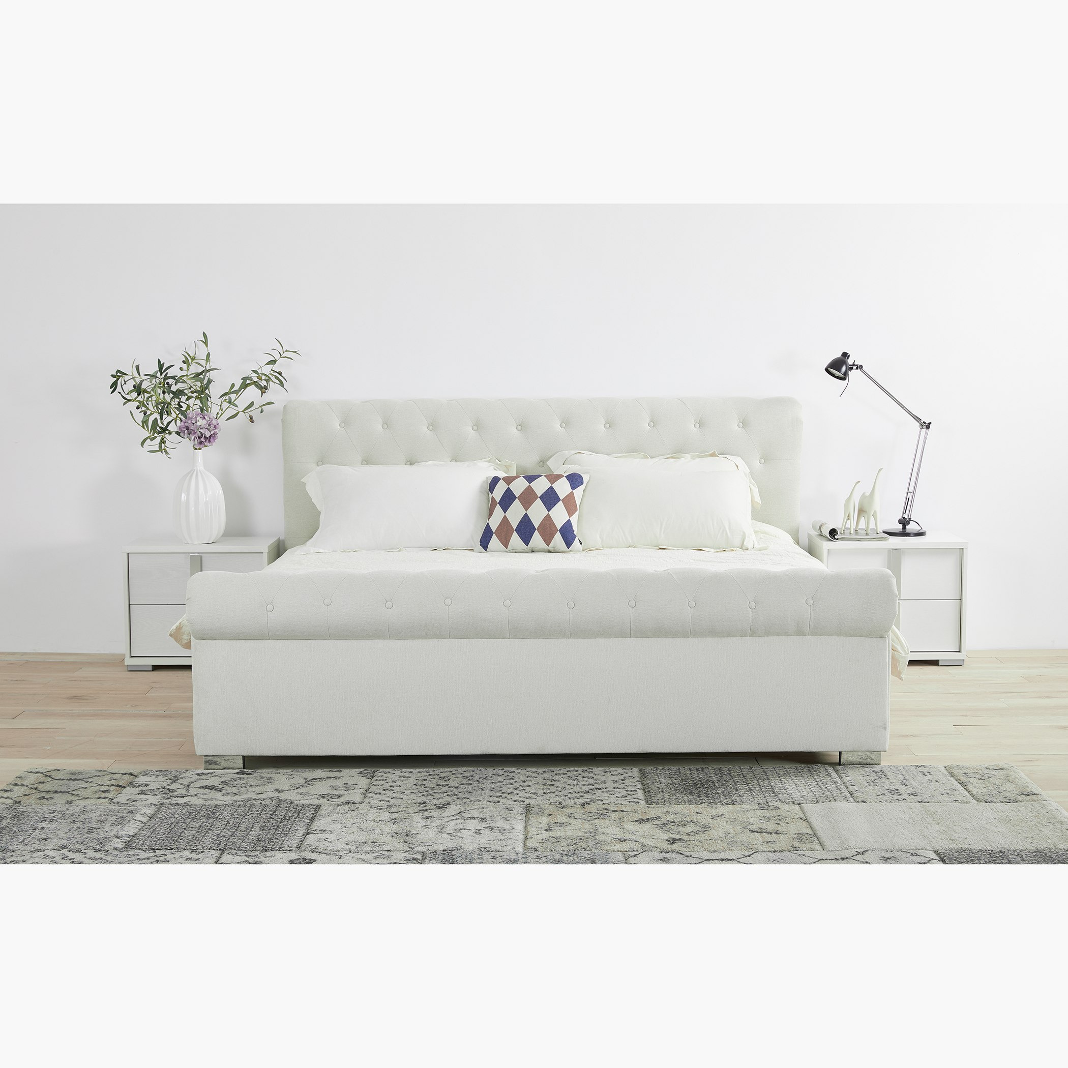 سرير سوبر كينج منجد من آشلي- 200x200 سم-hbxbedroom-bedsandbedsets-beds-superking-image-1