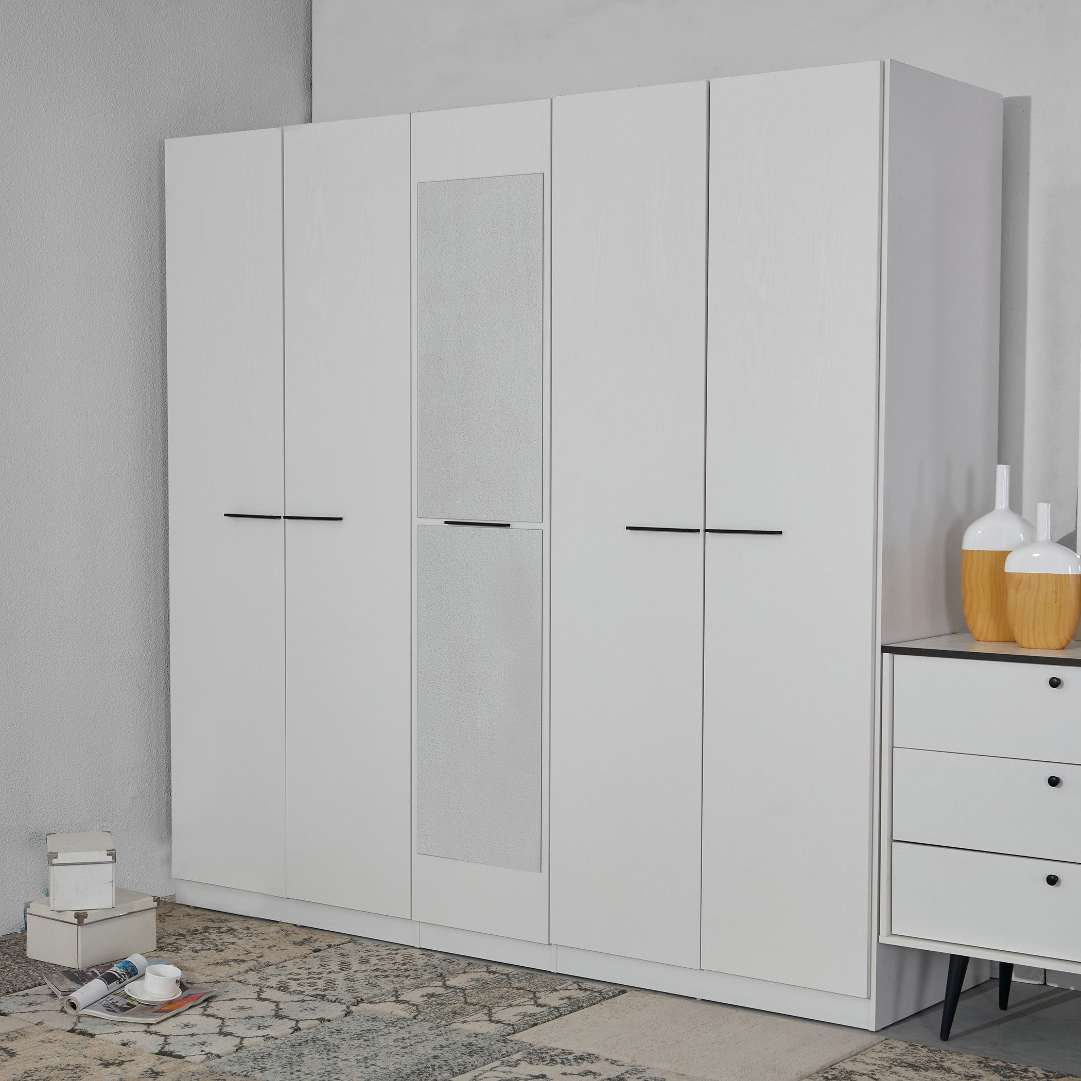 خزانة ملابس 5 أبواب بمرآة من فنلندا-hbxfurniture-wardrobes-image-1