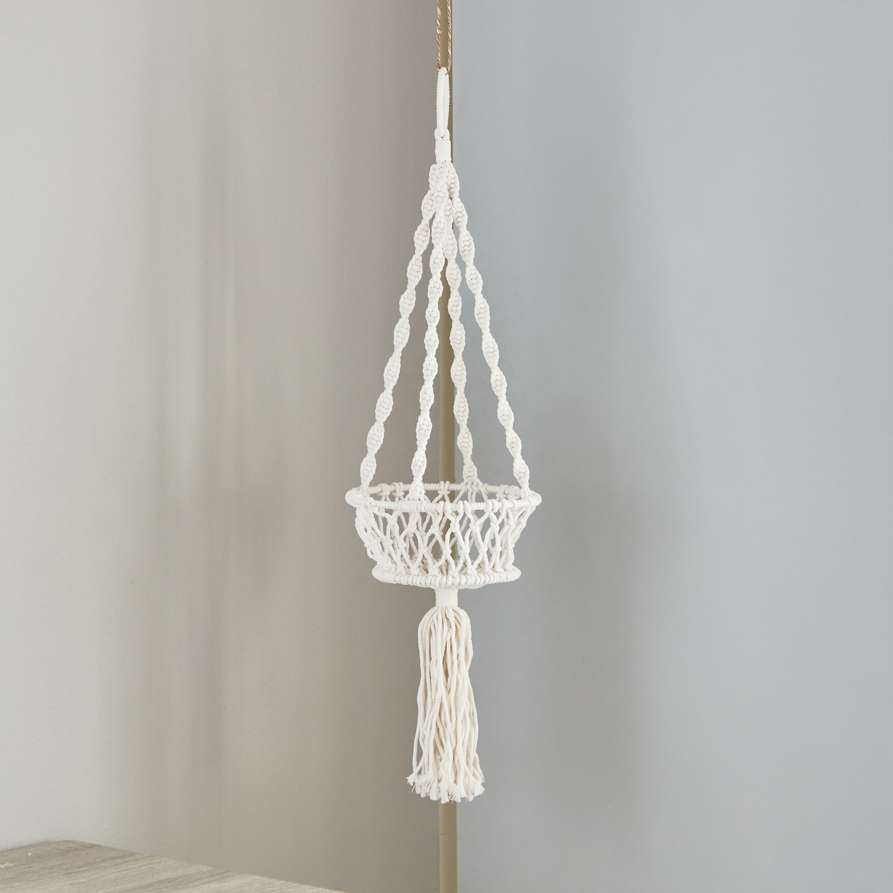 إناء زرع حديقة مكرمية معلّق من تيرا - 22x70 سم-hbxhomeware-hbxdecorandfurnishings-image-2