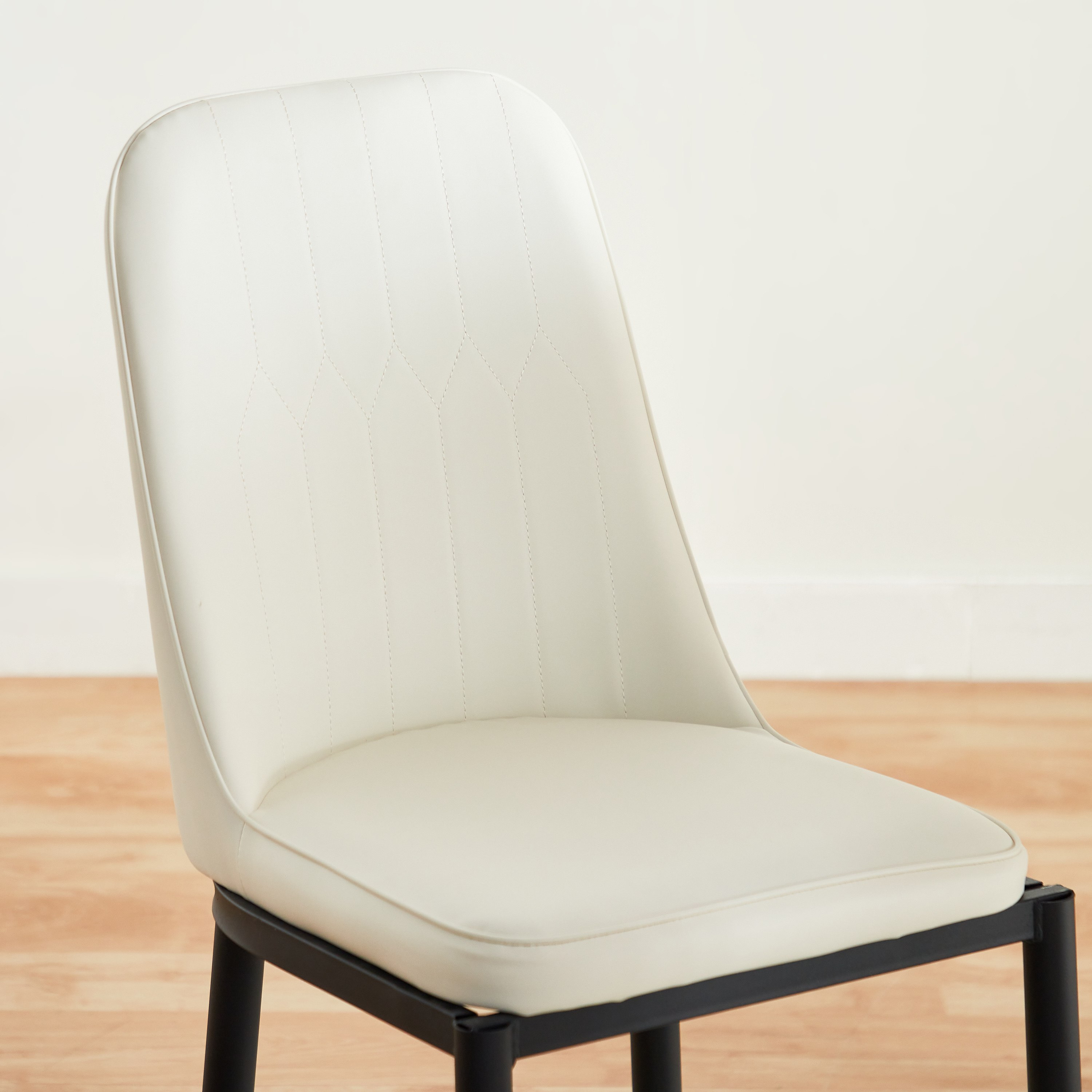 كرسي سُفرة من فو-hbxdiningroom-diningchairs-image-3
