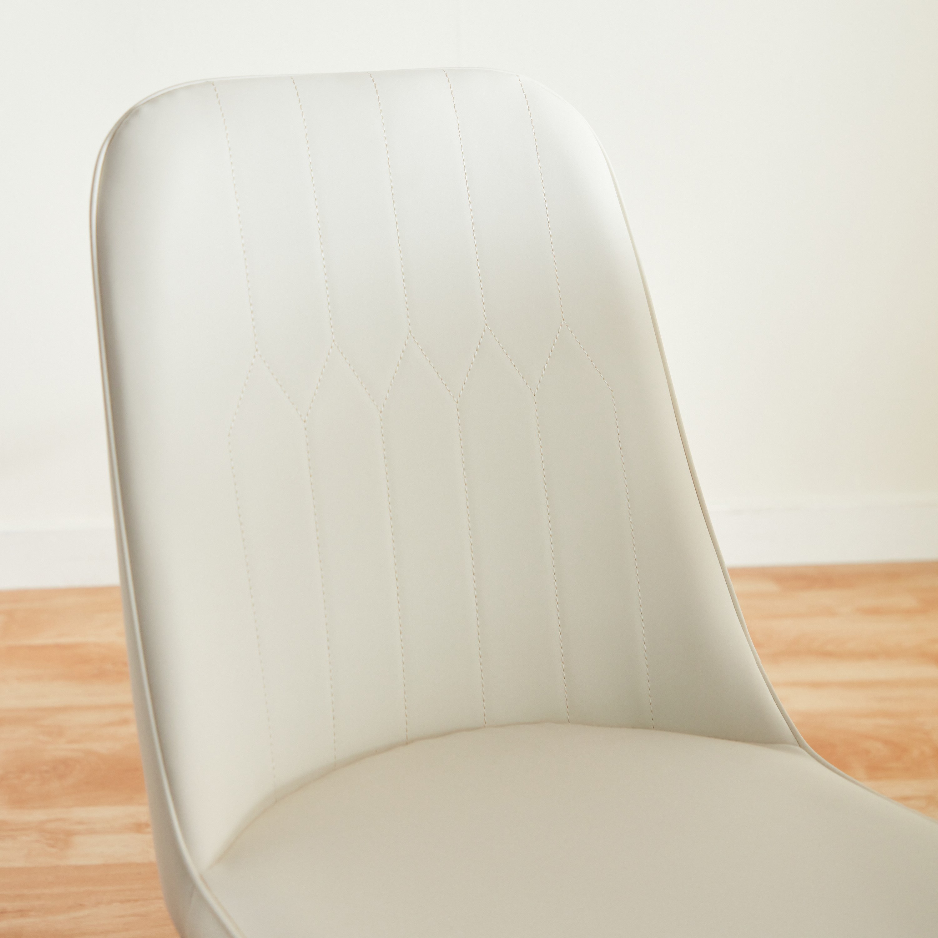 كرسي سُفرة من فو-hbxdiningroom-diningchairs-image-4