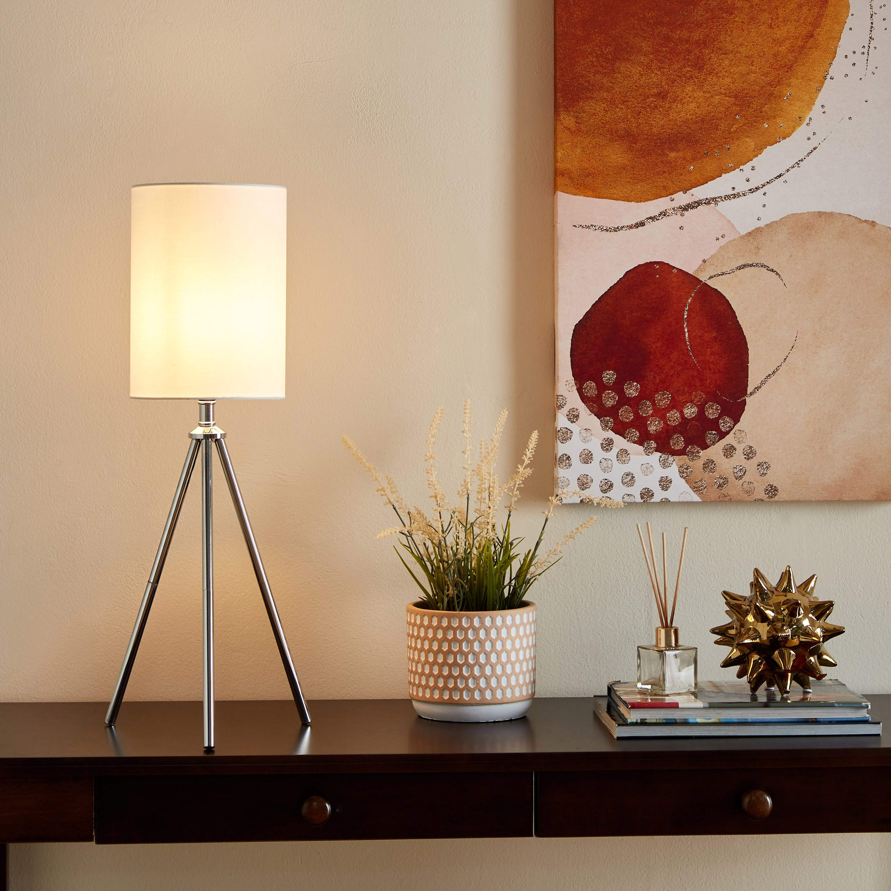 مصباح حامل ثلاثي معدن من برلين - 22x22x56 سم-hbxlivingroom-lighting-tablelamps-image-5