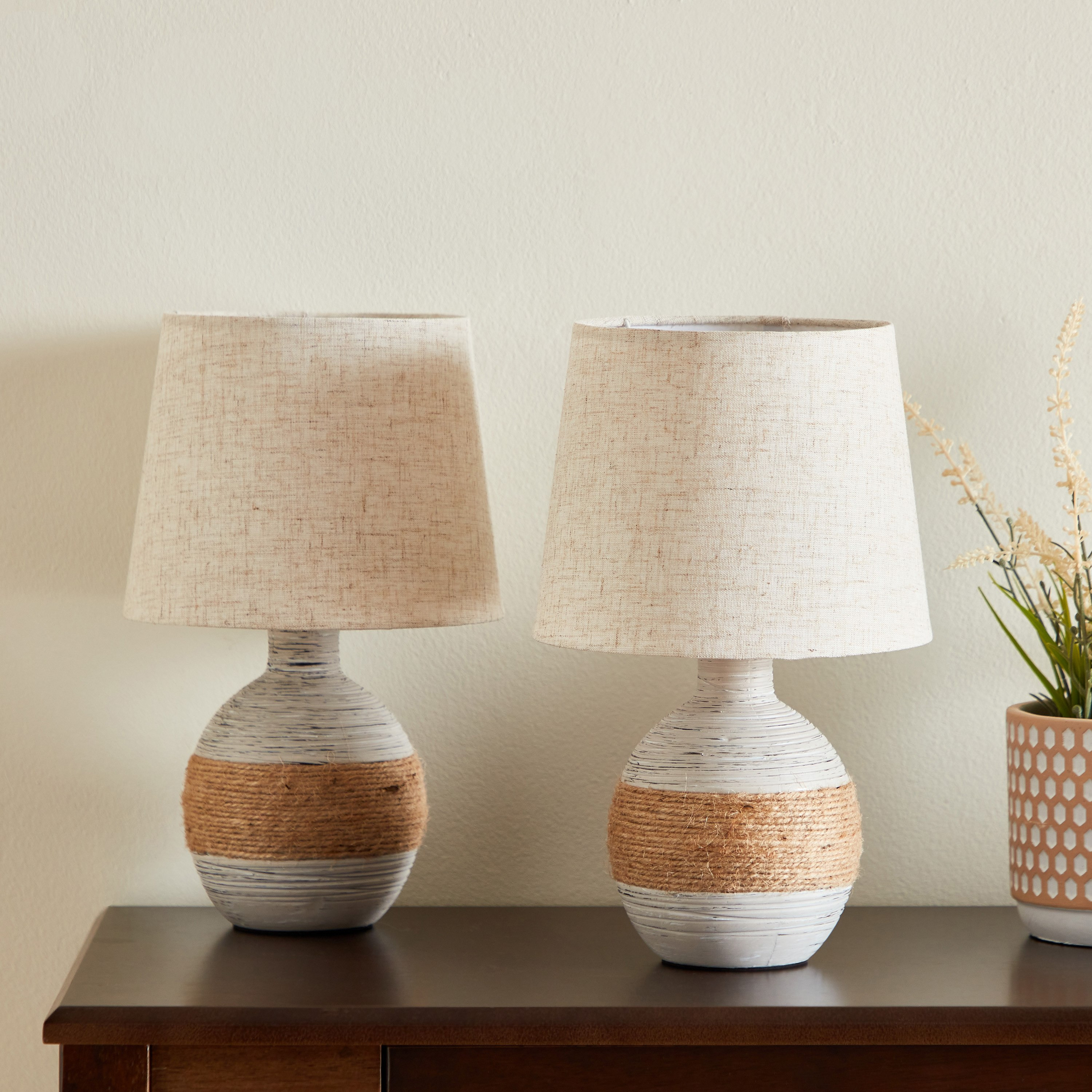 طقم مصابيح طاولة سيراميك قطعتين من برلين - 20x20x32.5 سم-hbxlivingroom-lighting-tablelamps-image-1